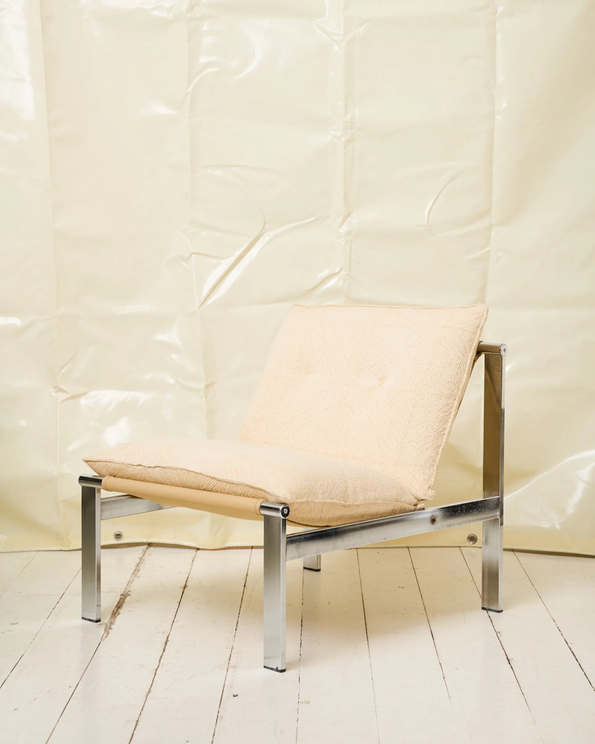 Beige lounge chair with chrome frame (1 of 2), Italy, 1980s