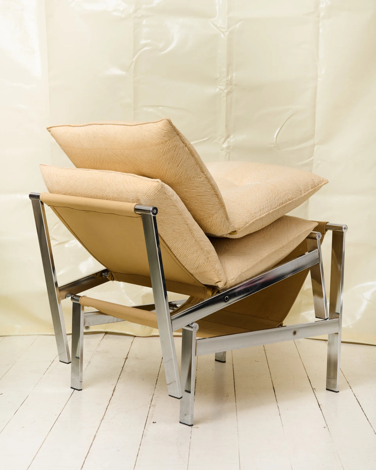 Beige lounge chair with chrome frame (1 of 2), Italy, 1980s