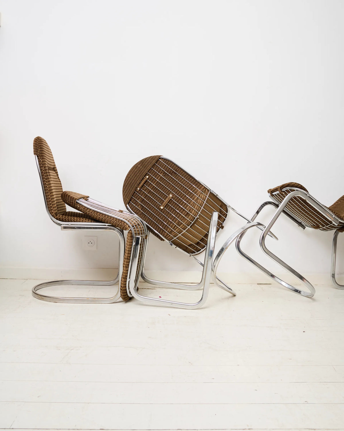 Chaise en chrome (1 sur 5), attribuée à Willy Rizzo, Italie, 1970s
