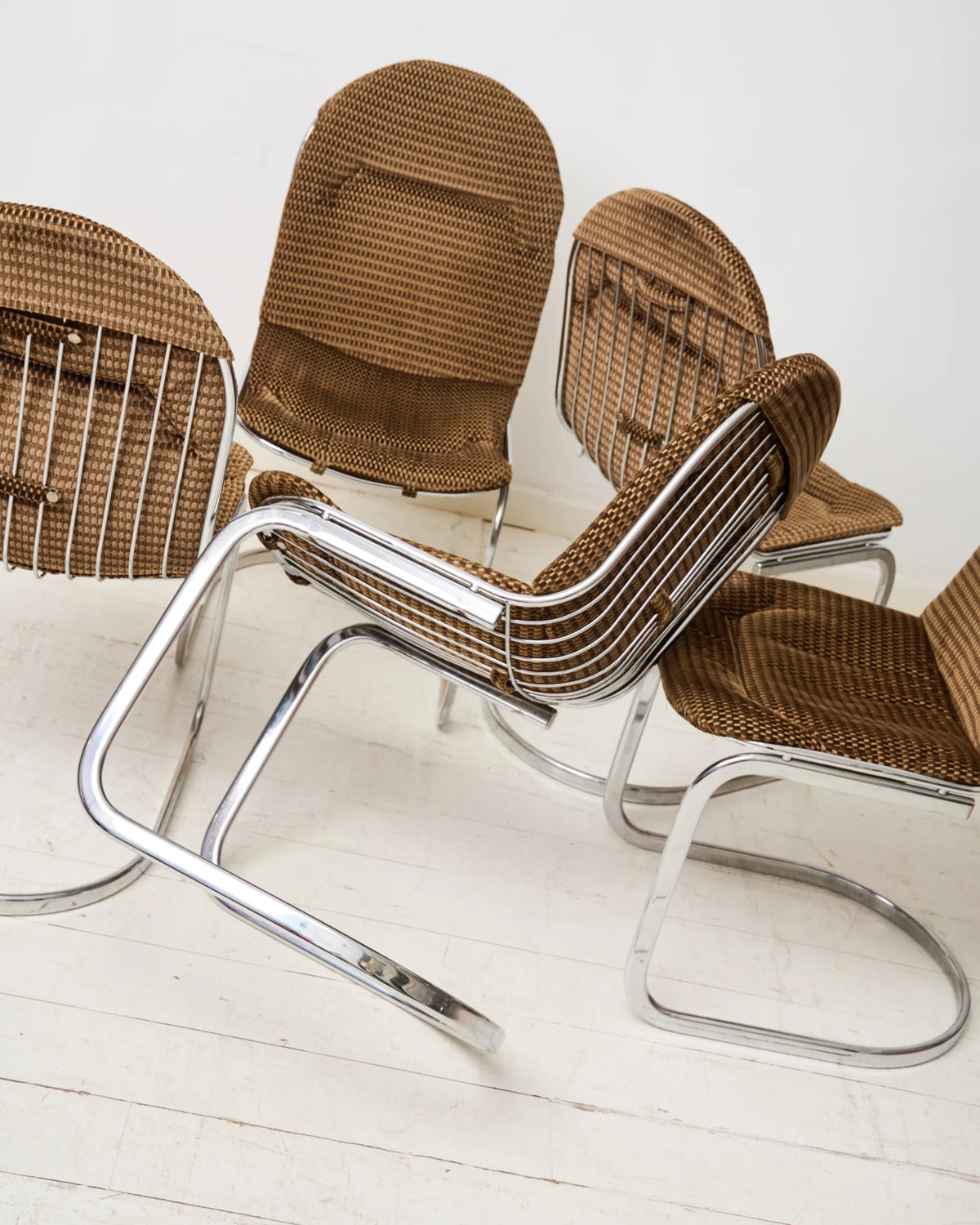 Chaise en chrome (1 sur 5), attribuée à Willy Rizzo, Italie, 1970s