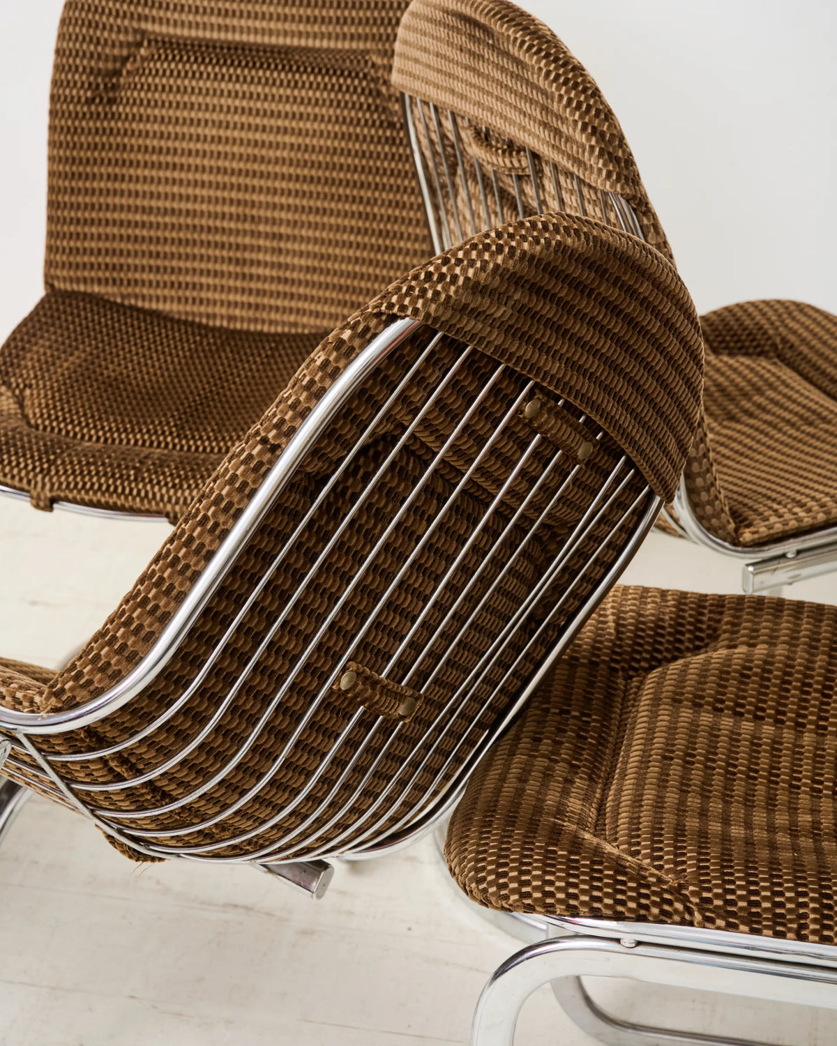 Chaise en chrome (1 sur 5), attribuée à Willy Rizzo, Italie, 1970s