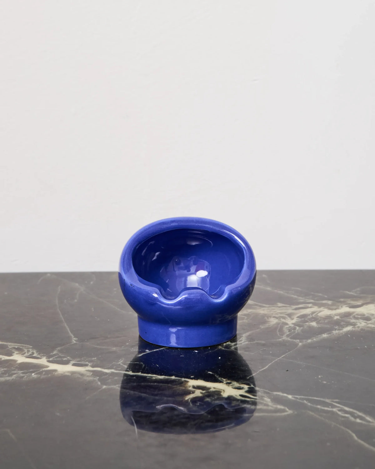 Blue ceramic ashtray, attr. Gabbianelli, 1970s