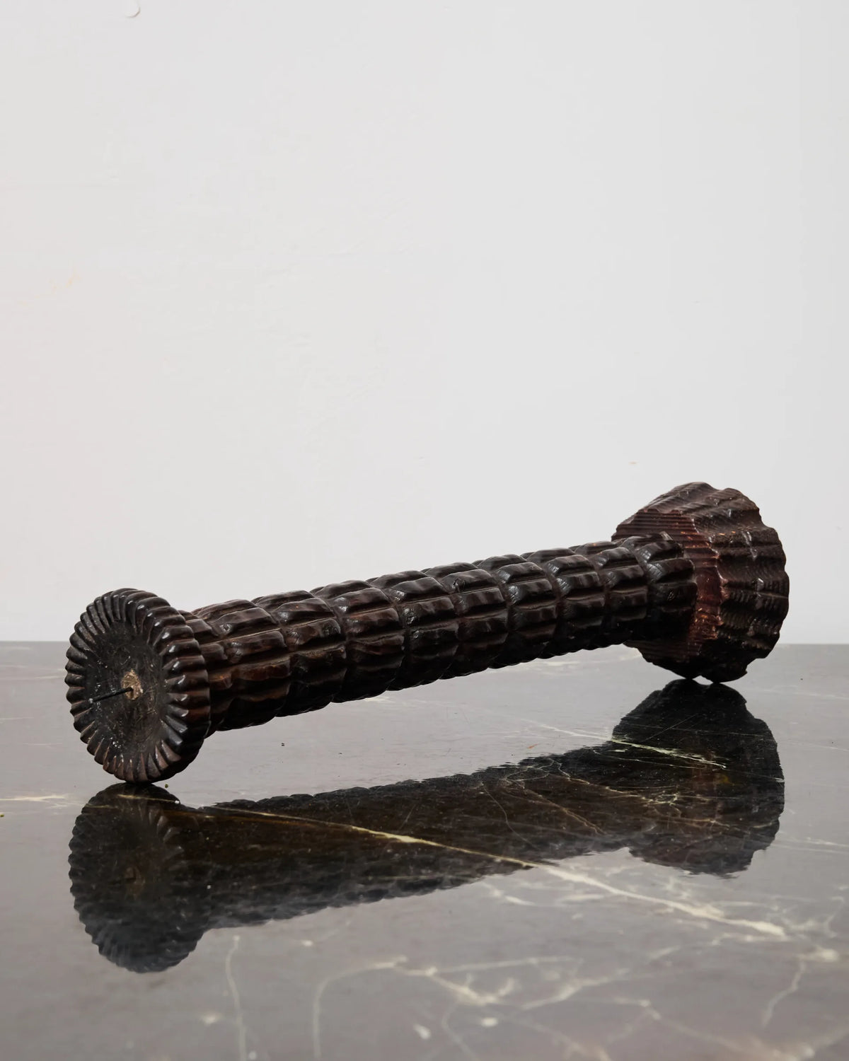 Bougeoir en bois sculpté brutaliste, Italie ou Espagne, 1970s
