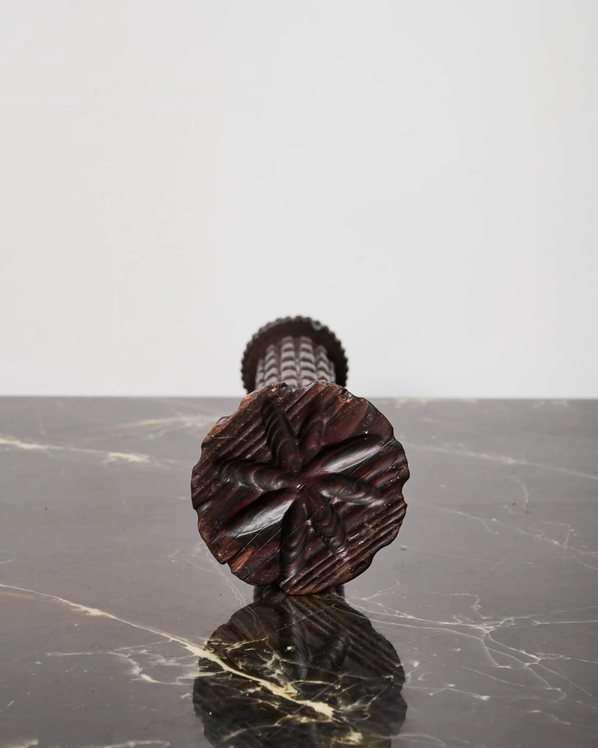 Bougeoir en bois sculpté brutaliste, Italie ou Espagne, 1970s