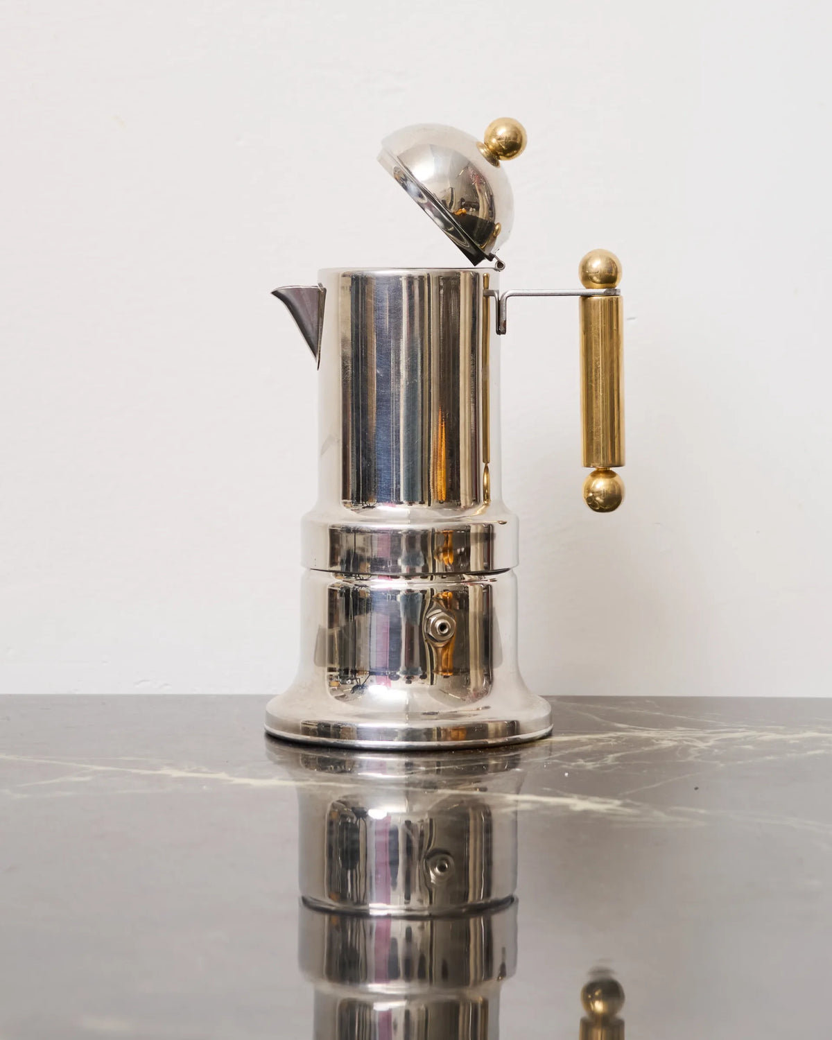 Coffee maker and milk jug, Vev vigano, Kontessa, 1980s