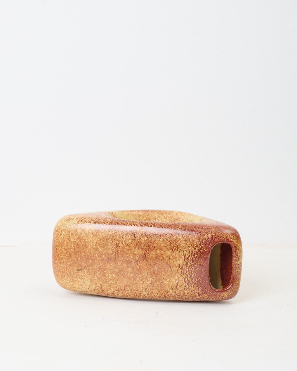 Vase sculptural par Roberto Rigon pour Bertoncello, forme triangle, 1970s