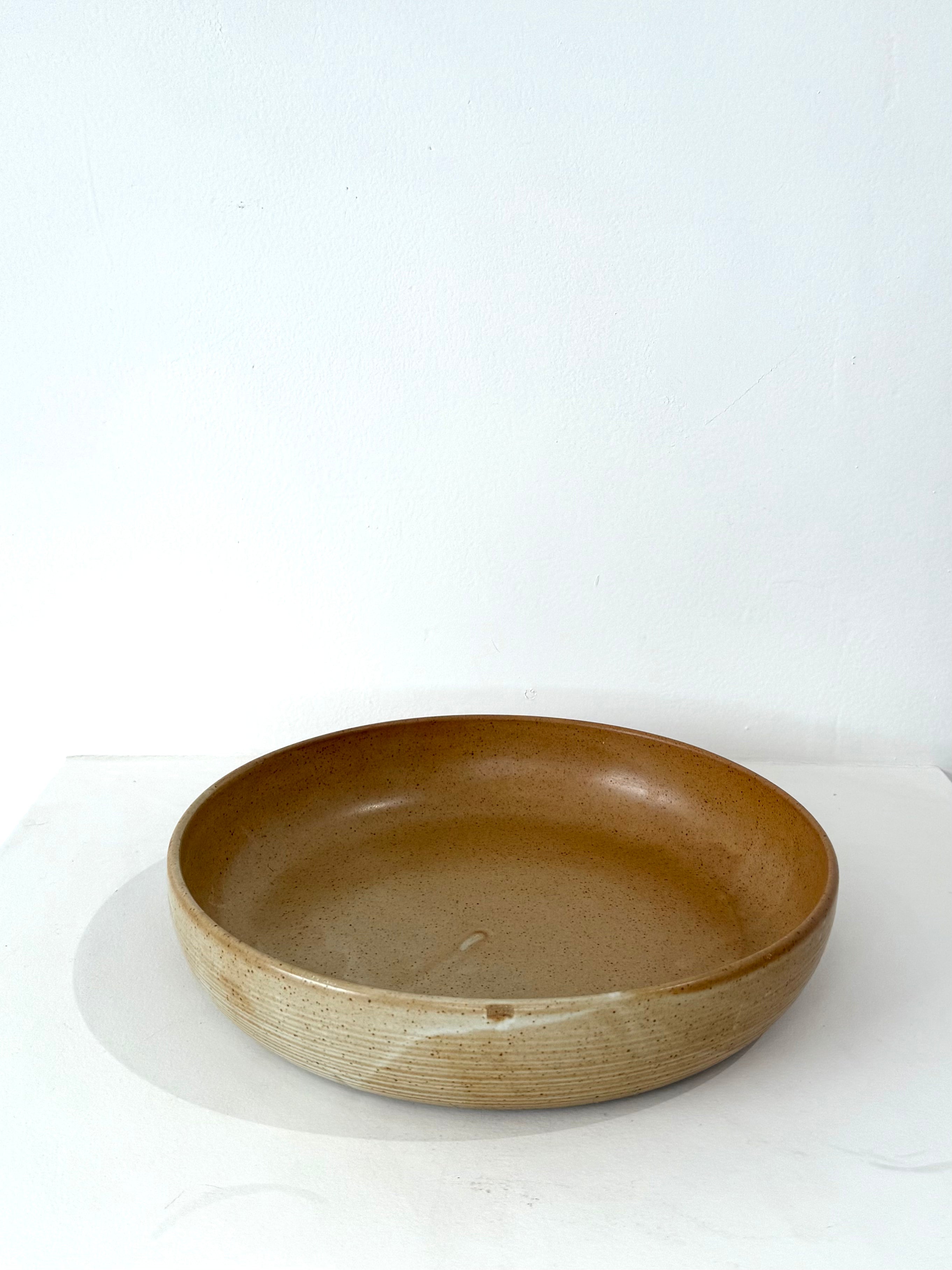 Plat de service en grès, 1970s
