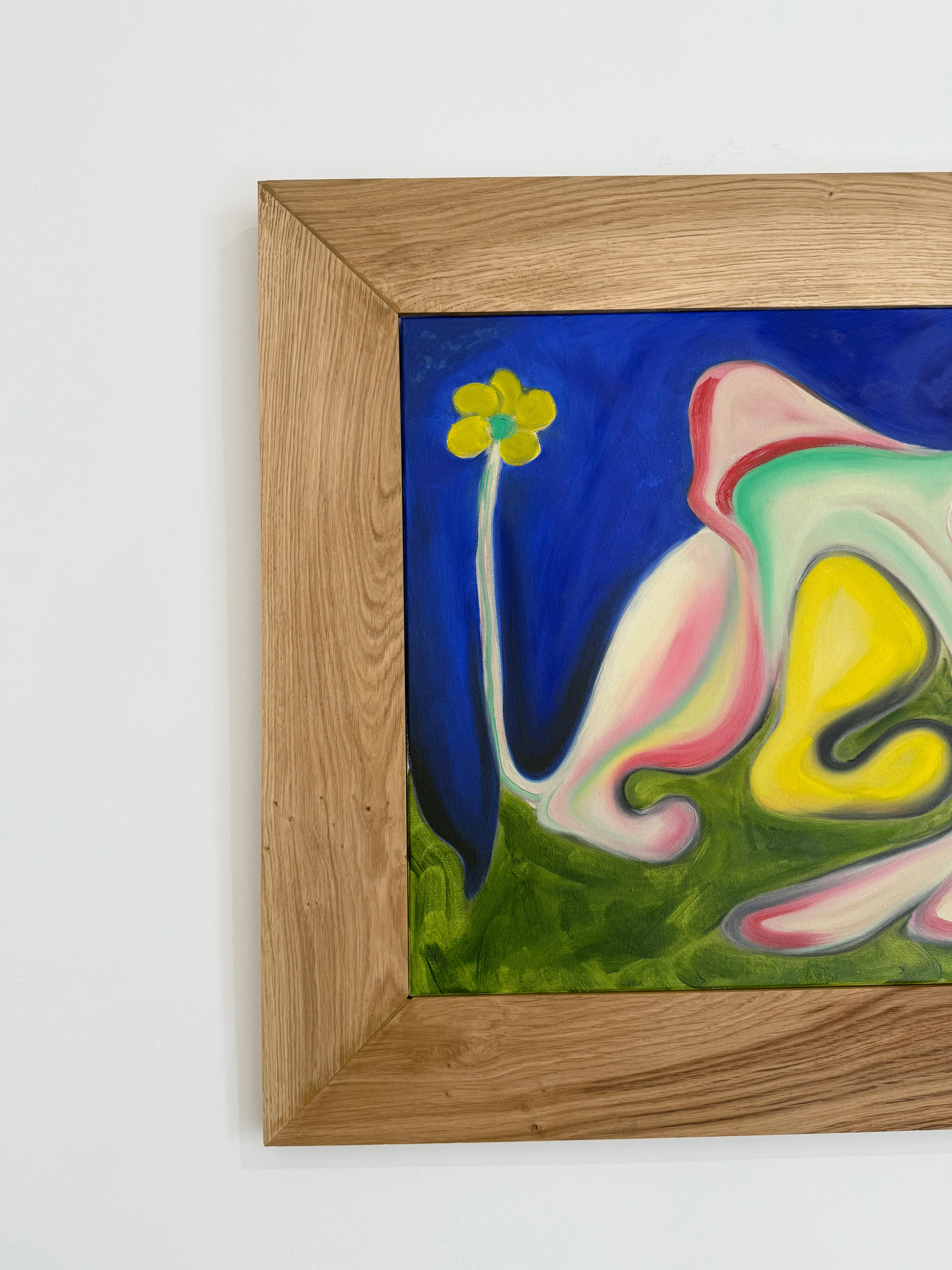 « Drapeaux à la fleur verte sur toute petite montagne », Sol Cattino, 2025