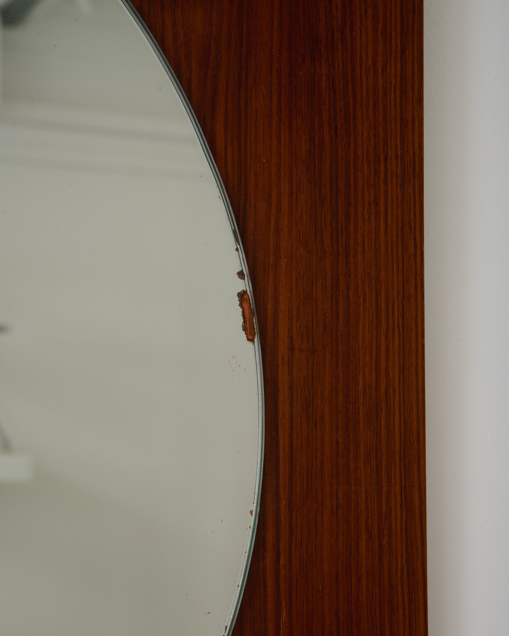 Miroir rond sur structure en teck, 1970s