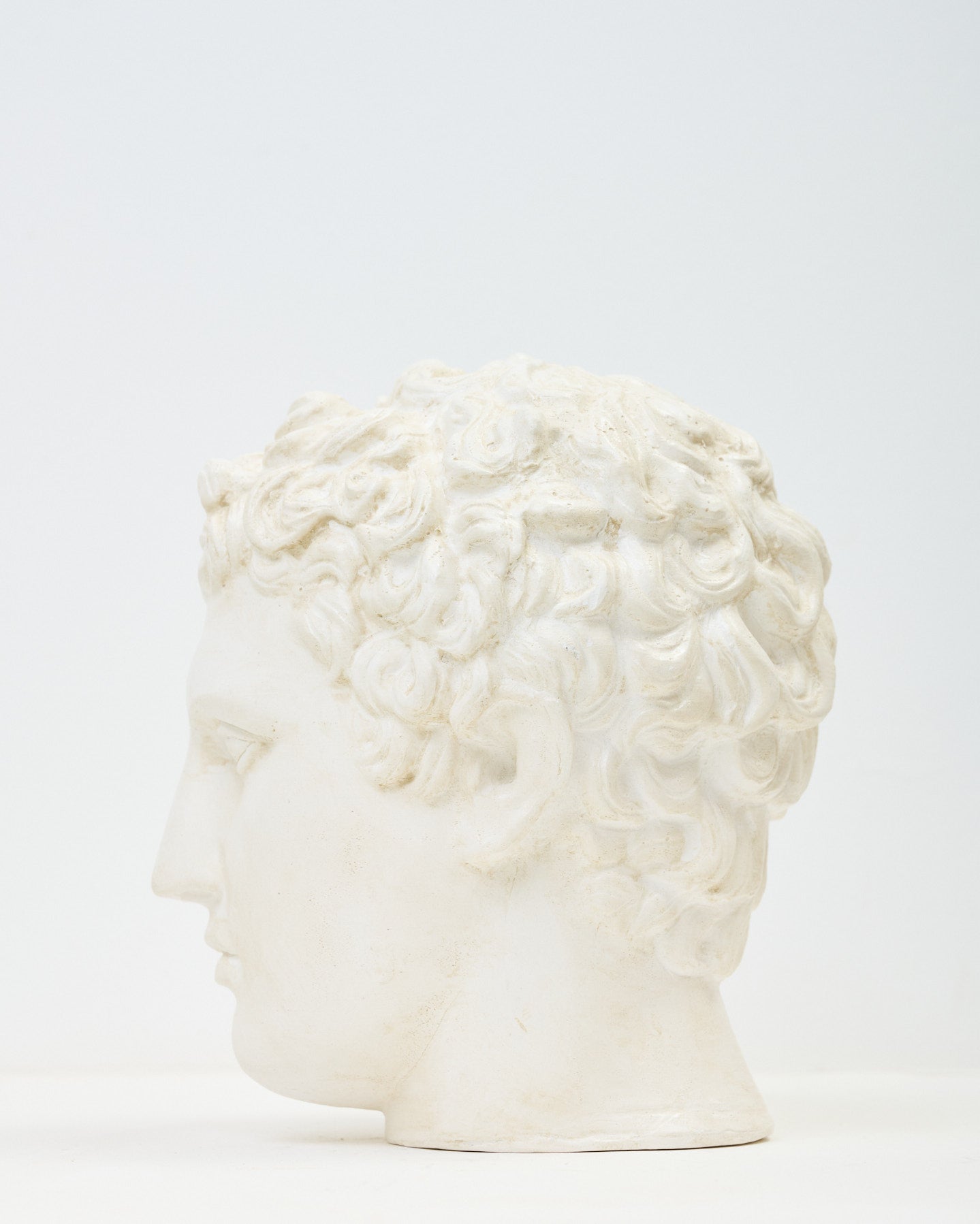 Tête d’Eros, Italie