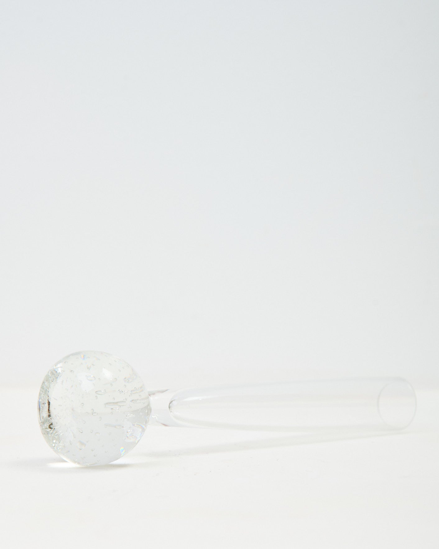 Vase avec pied boule, 1970s