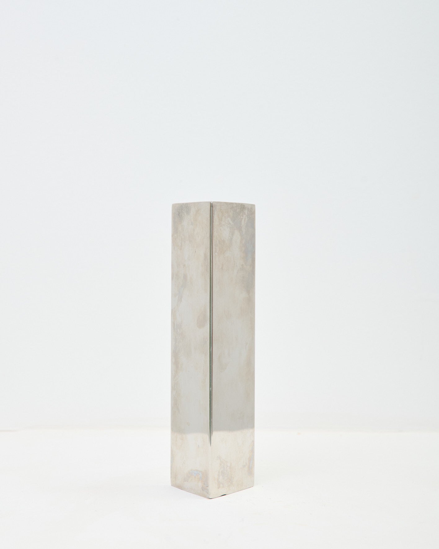 Vase triangle chrome, 1970