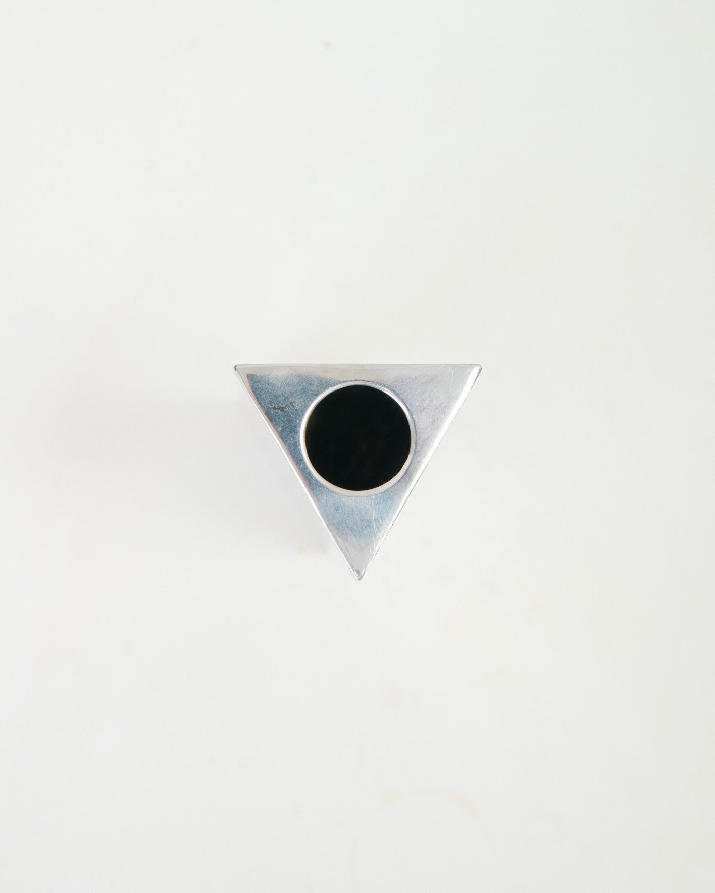 Vase triangle chrome, 1970