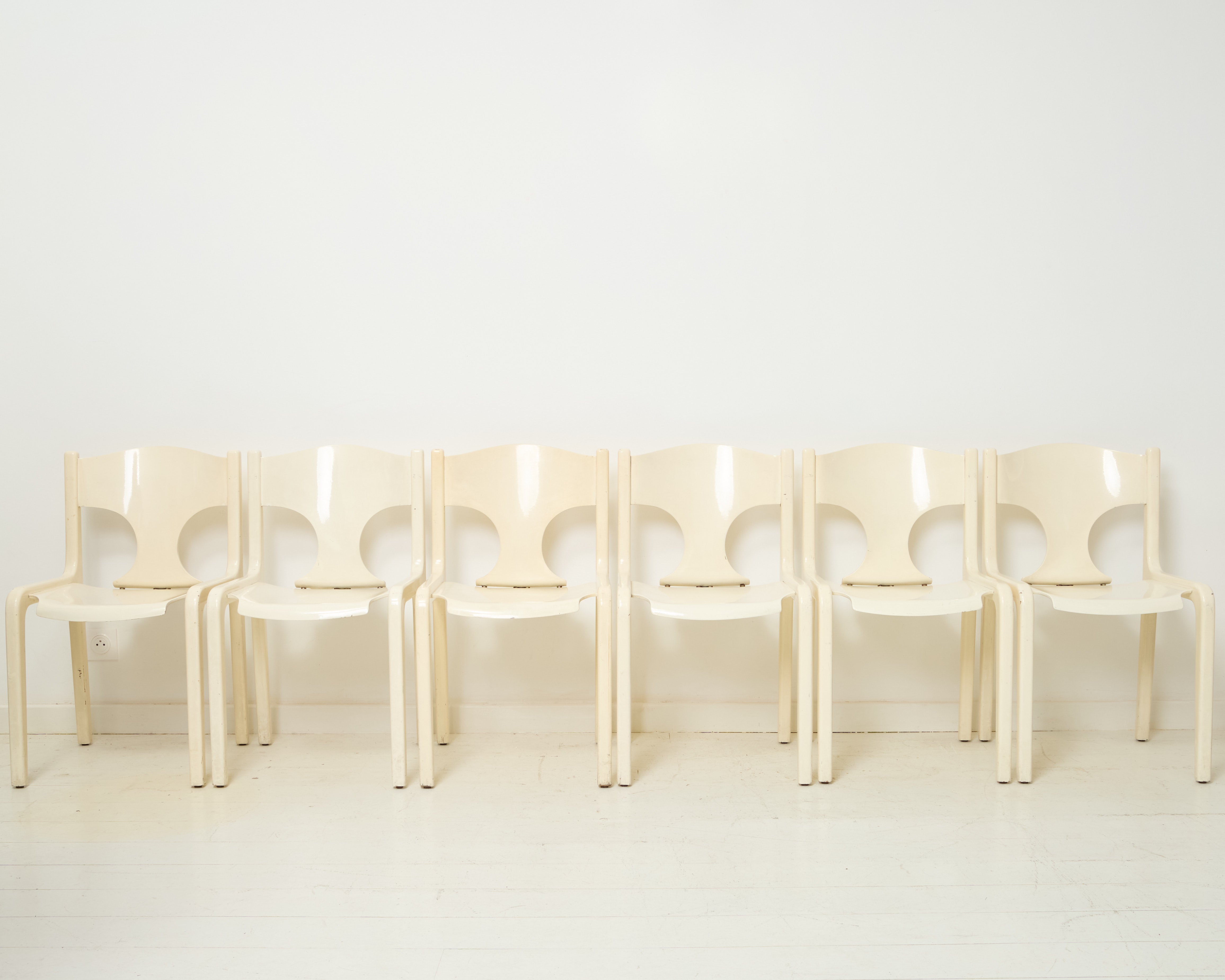 Lacquered wooden chairs (6), Augusto Savini, Pozzi, 1968