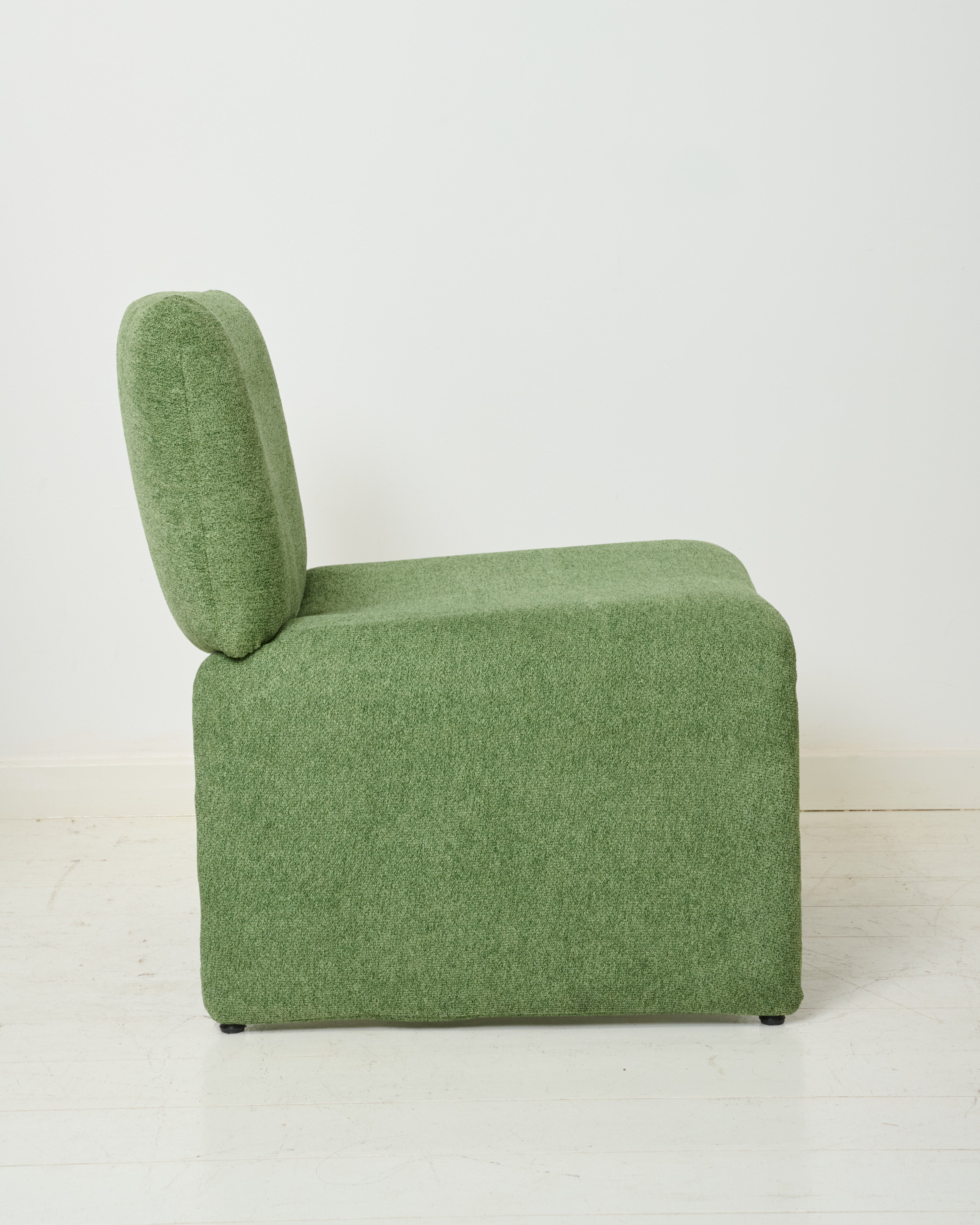 Chauffeuse verte en velours (1 sur 2), 1970s