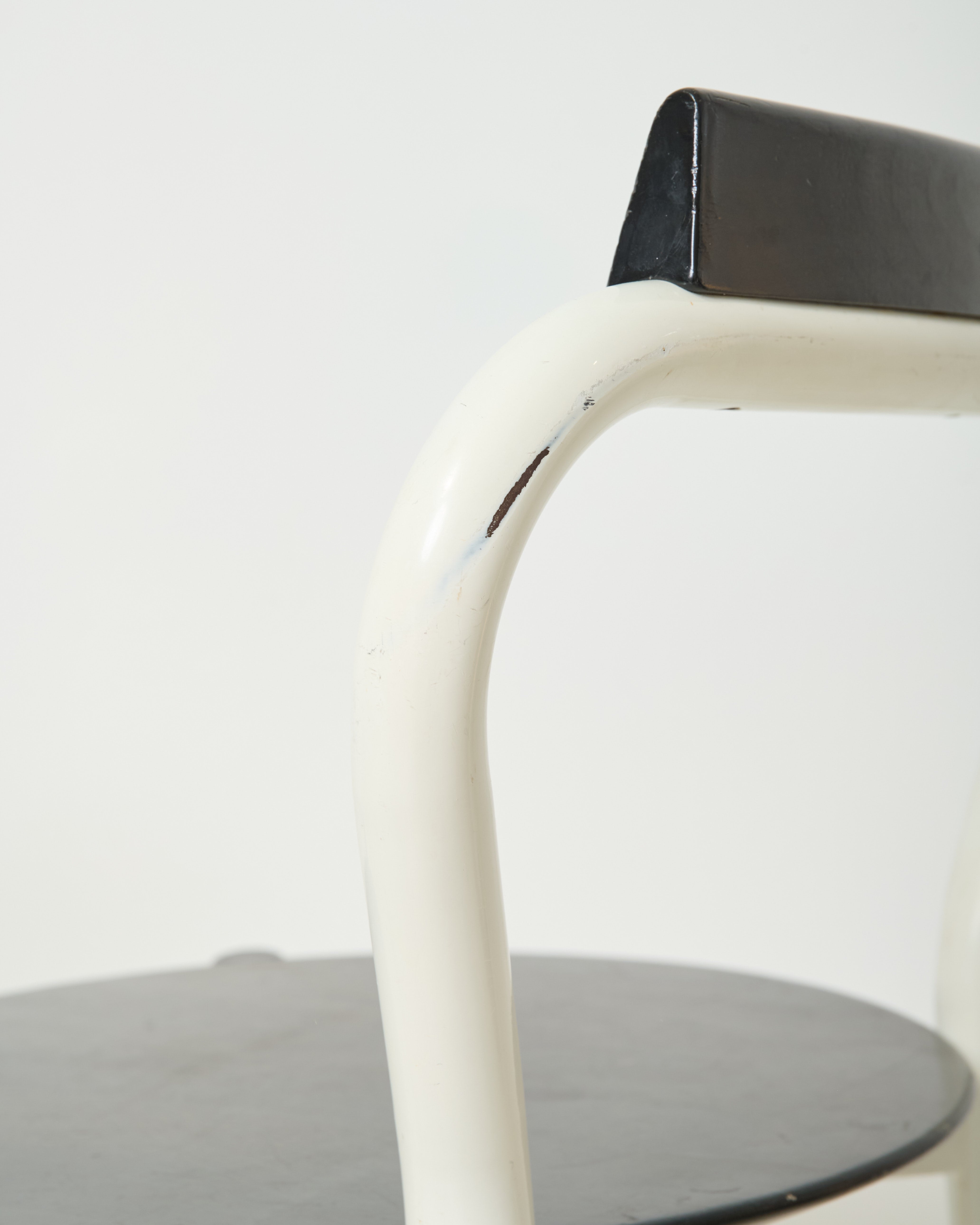 Duo de chaises hautes post-moderne, 1980s