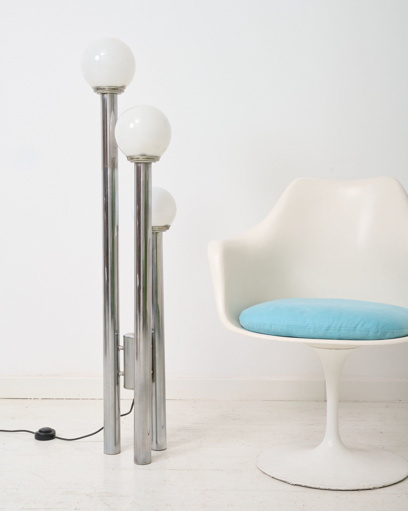 Lampadaire trio d'opalines, Space age, 1960s