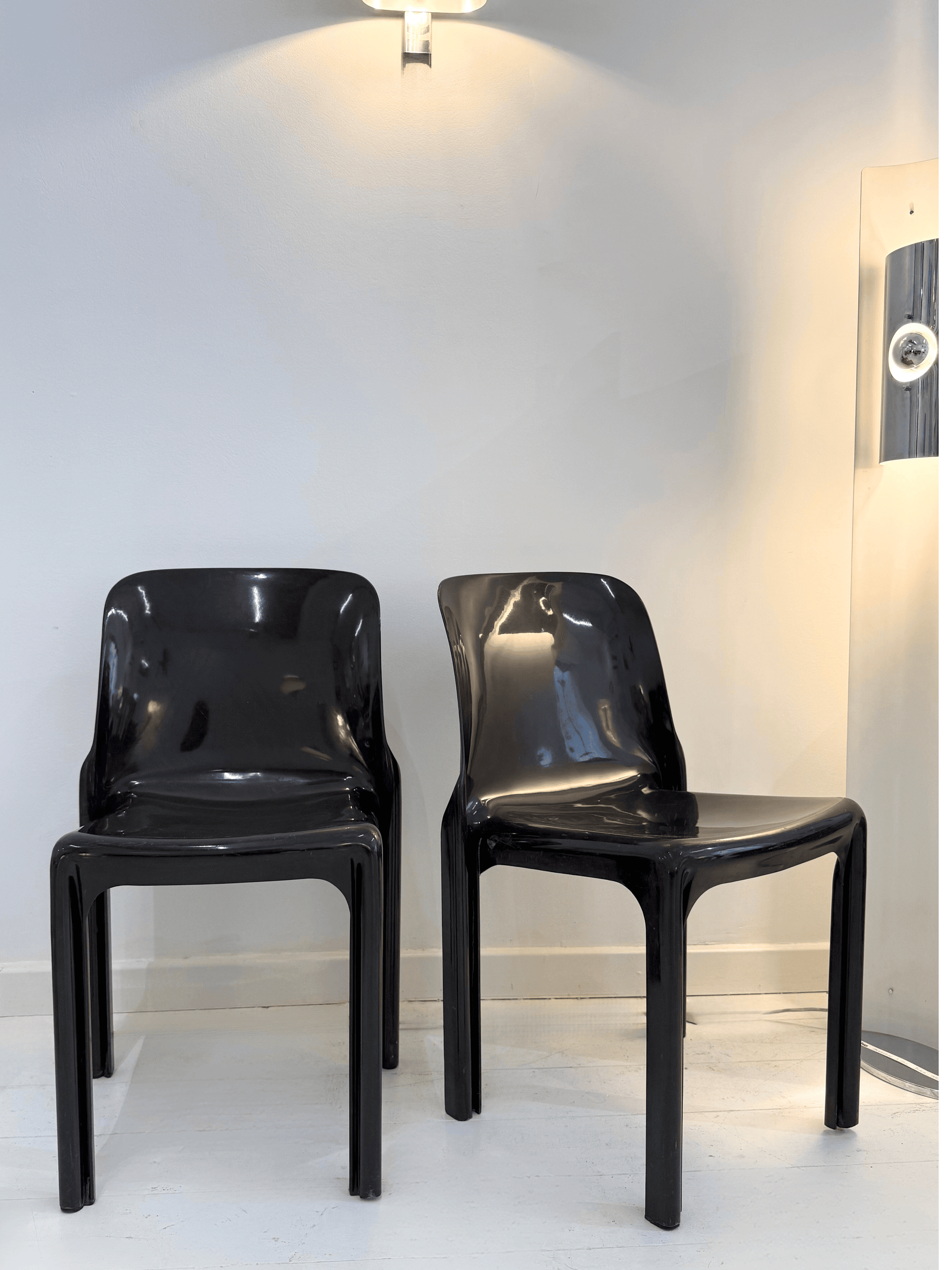 Pair of “Selene” chairs, Vico Magistretti, Artemide, 1968 – 1970s Pair of “Selene” chairs, Vico Magistretti, Artemide, 1968 – 1970s