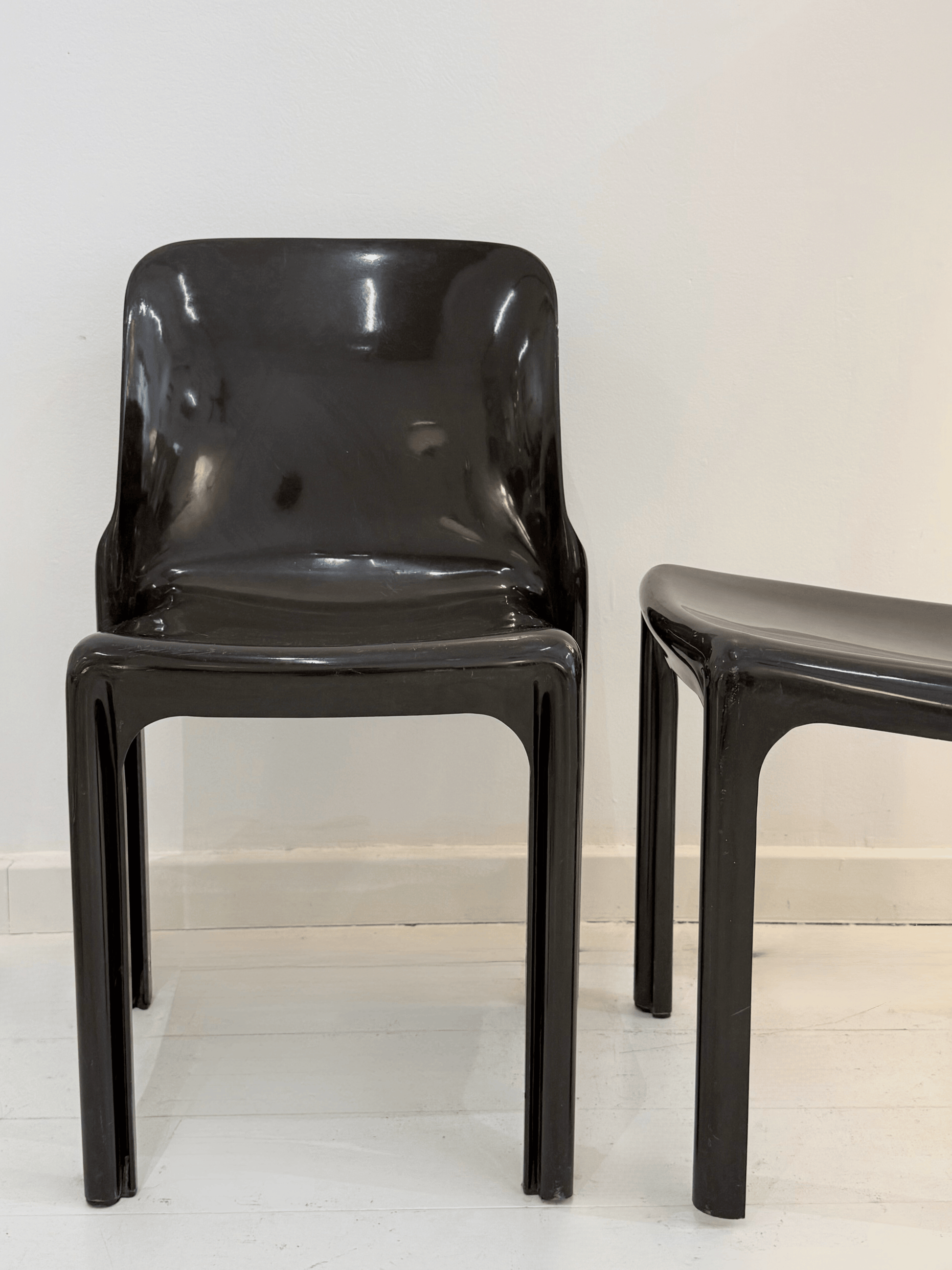 Pair of “Selene” chairs, Vico Magistretti, Artemide, 1968 – 1970s Pair of “Selene” chairs, Vico Magistretti, Artemide, 1968 – 1970s