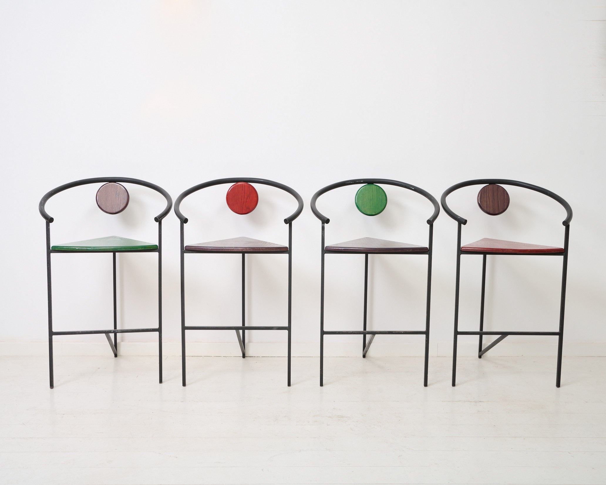Chaises de bar (4), Memphis, 1980