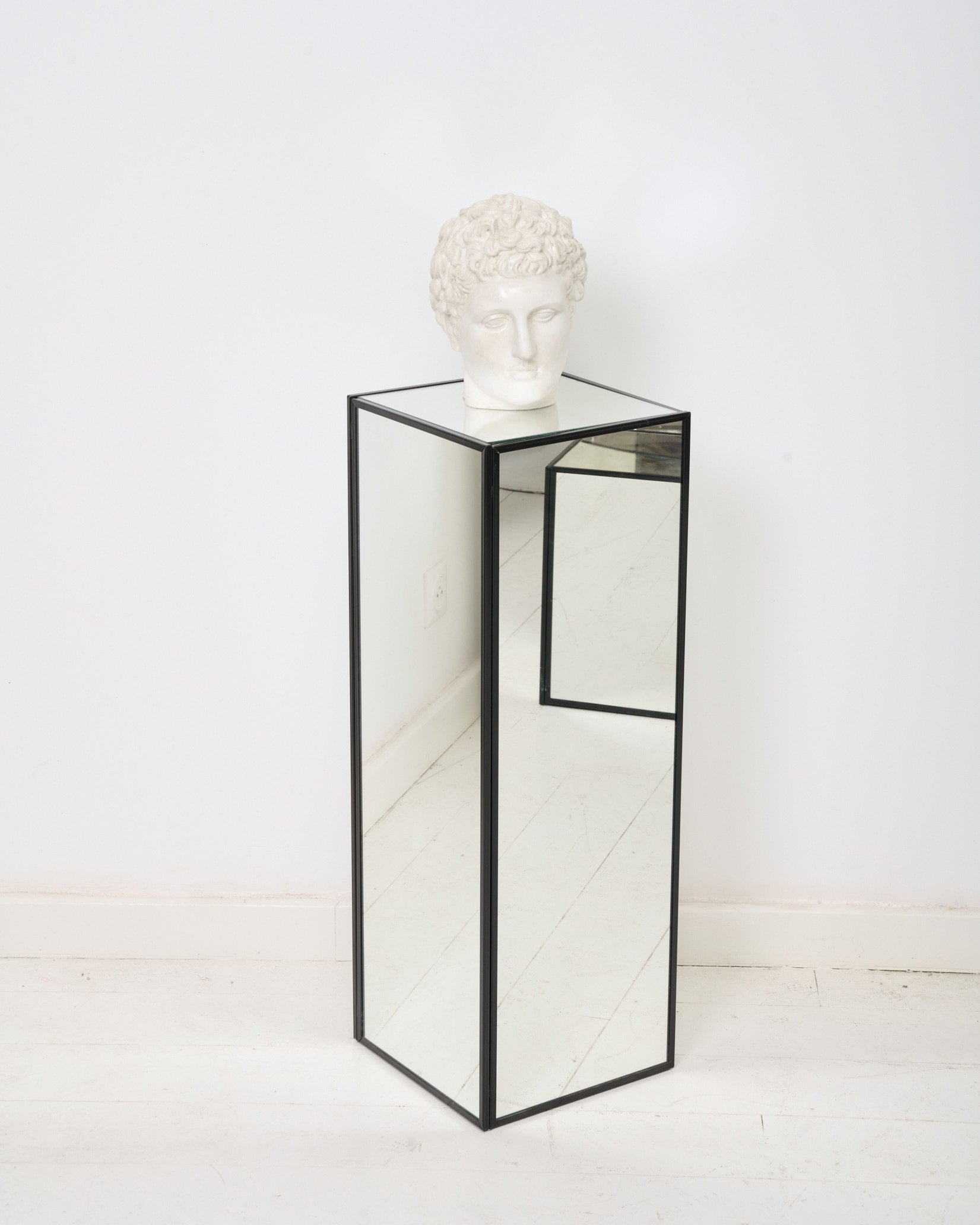 Duo de colonnes miroir, 1990s