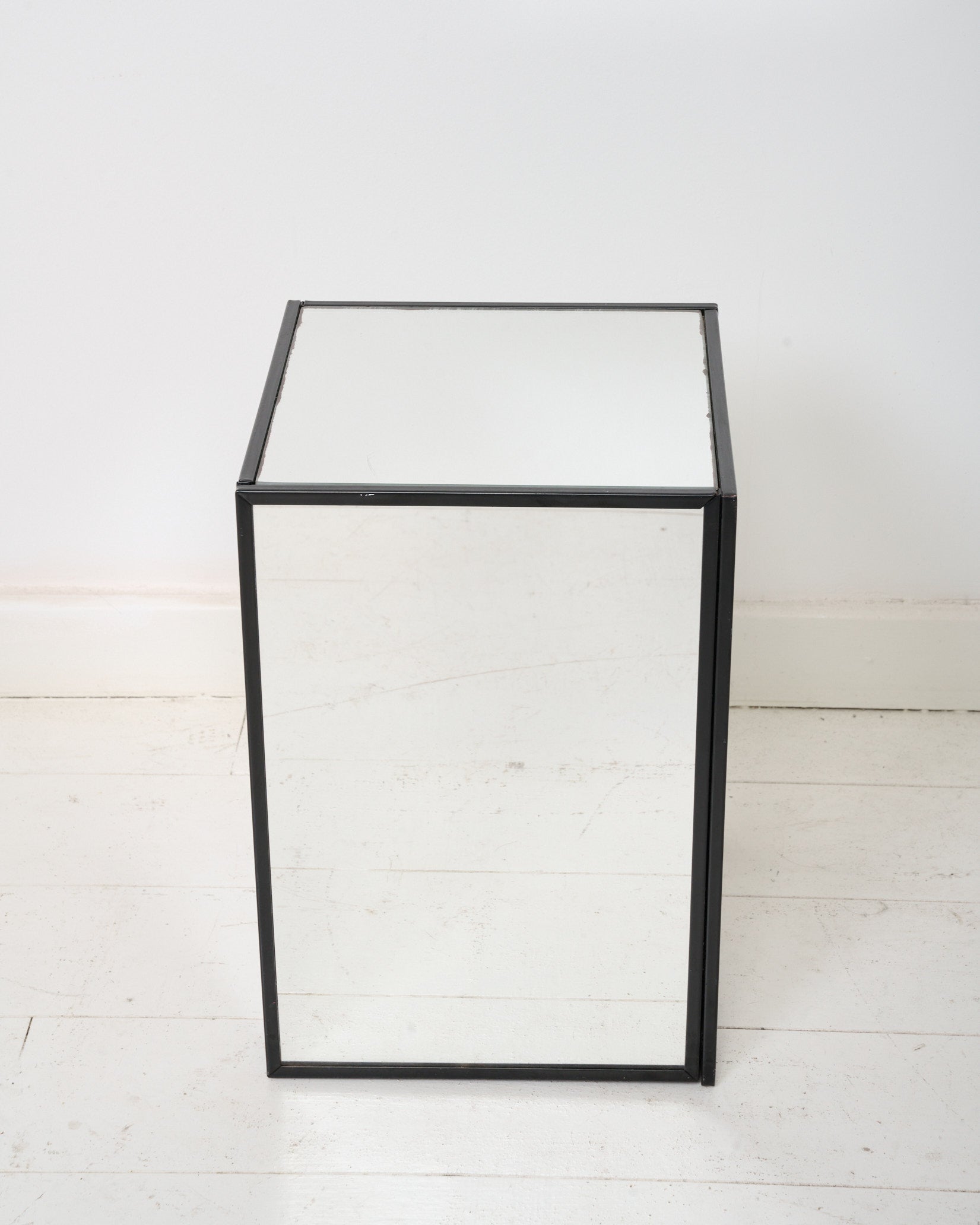 Duo de colonnes miroir, 1990s