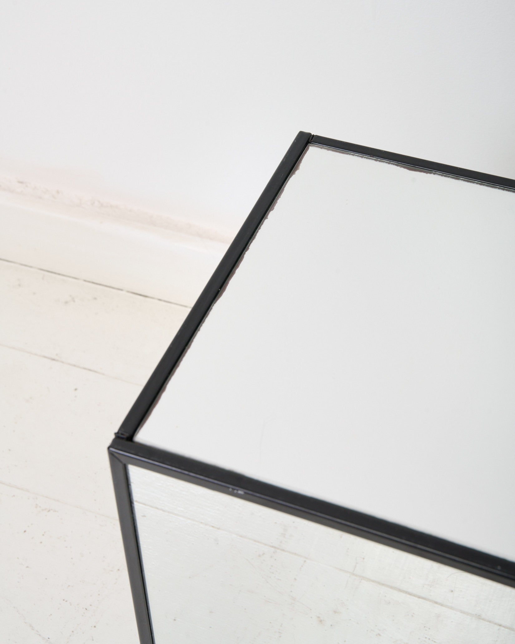 Duo de colonnes miroir, 1990s