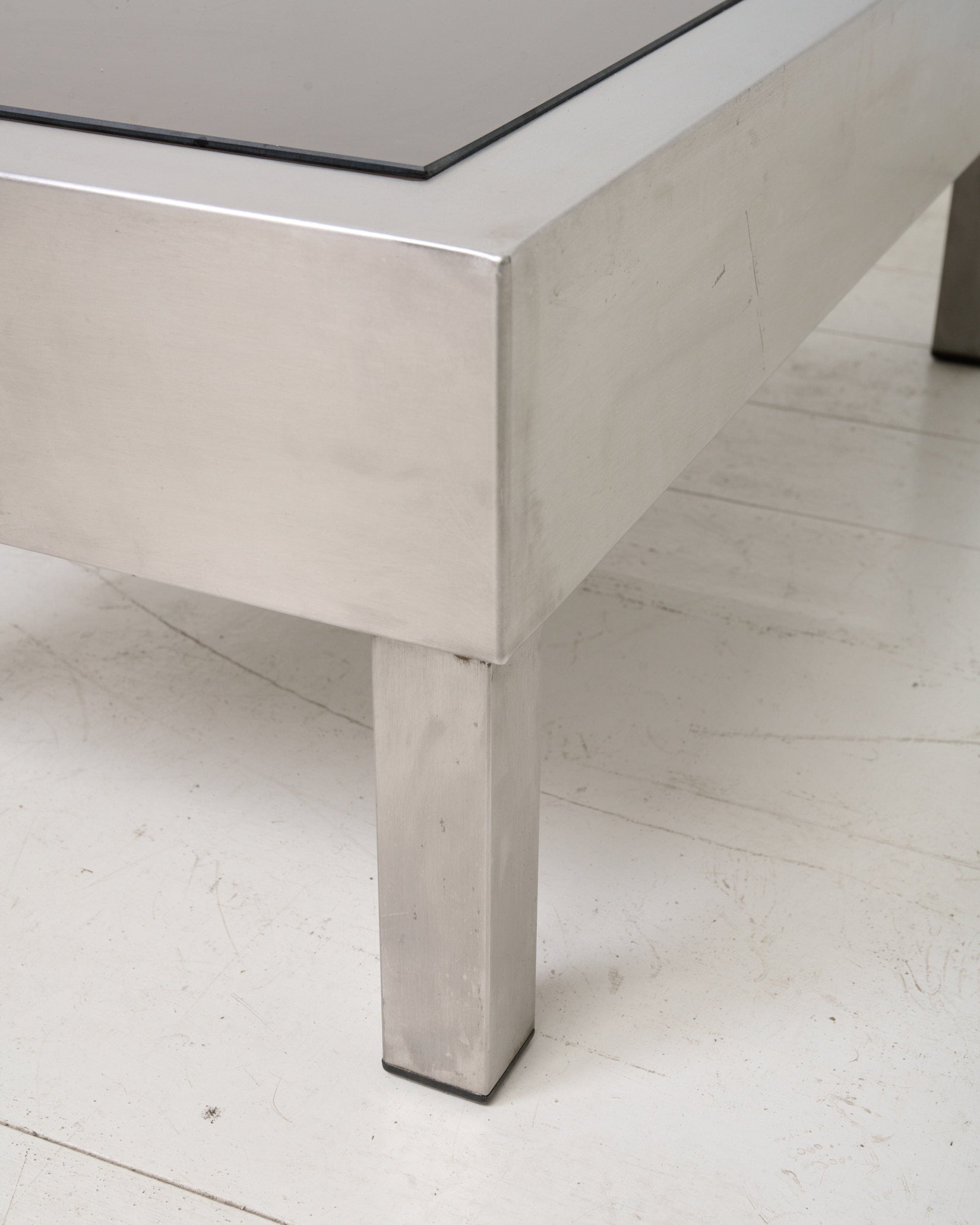 Ensemble table basse et desserte en acier brossé, 1980s