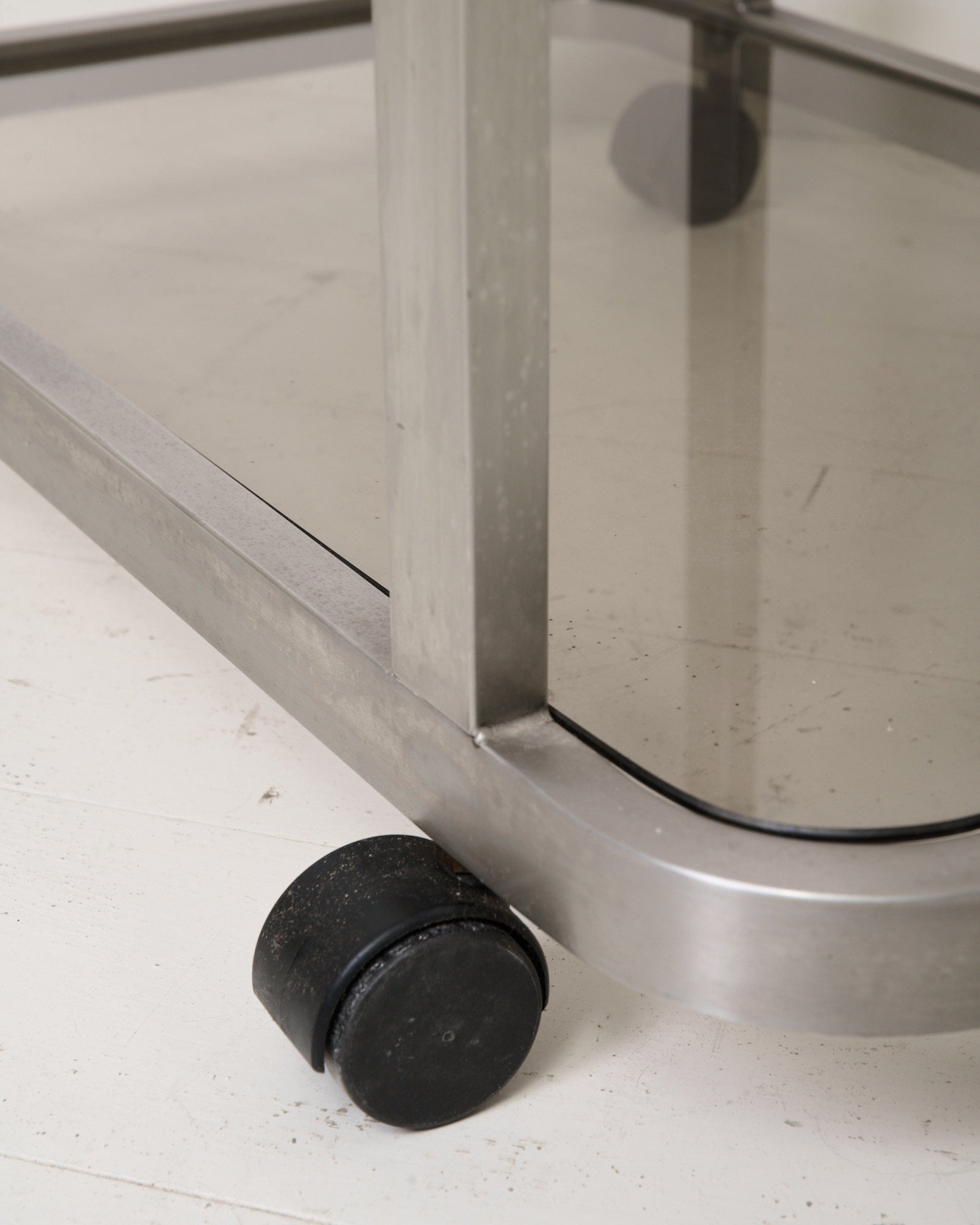 Ensemble table basse et desserte en acier brossé, 1980s