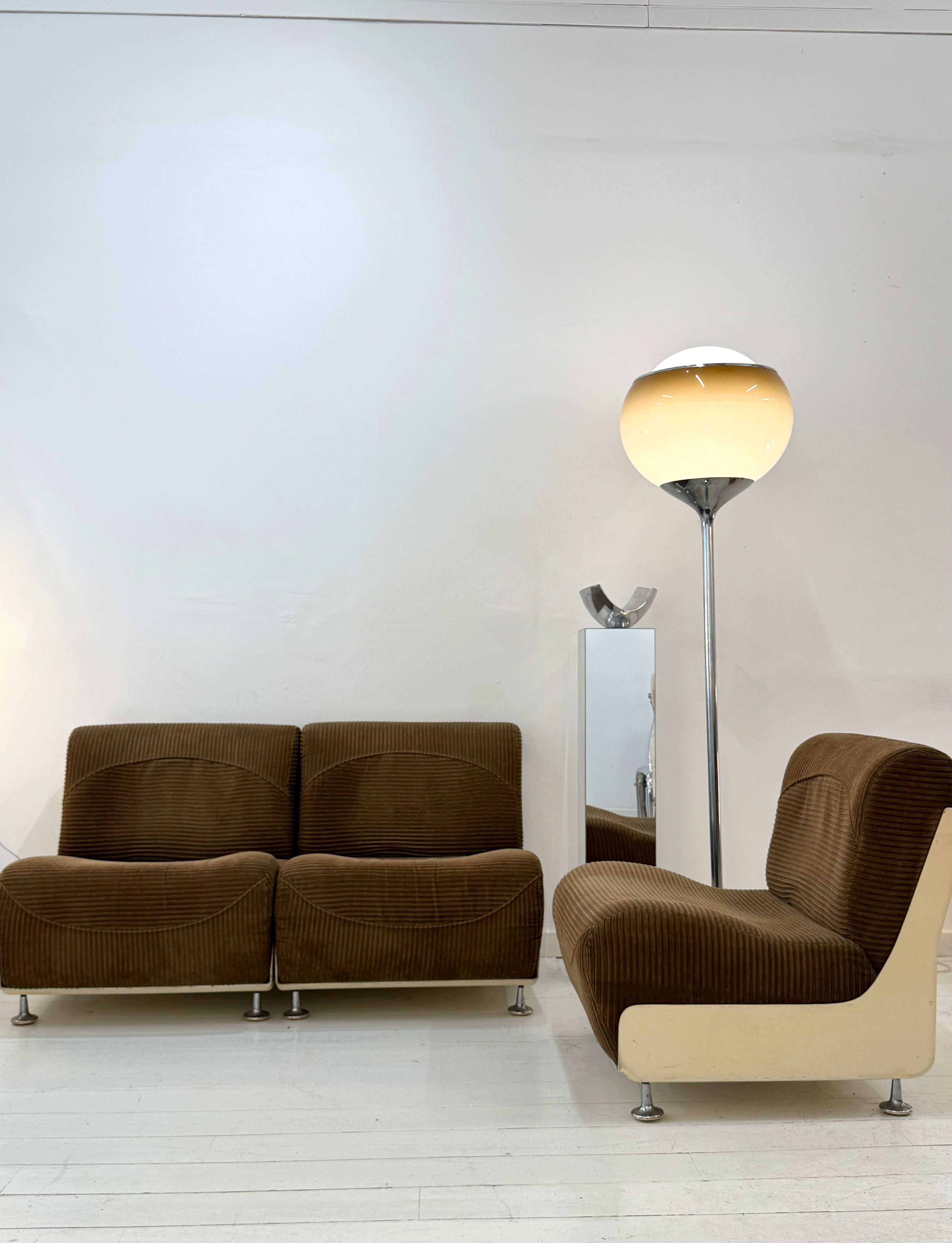 Chauffeuse Space age (1 sur 3), 1970-1980