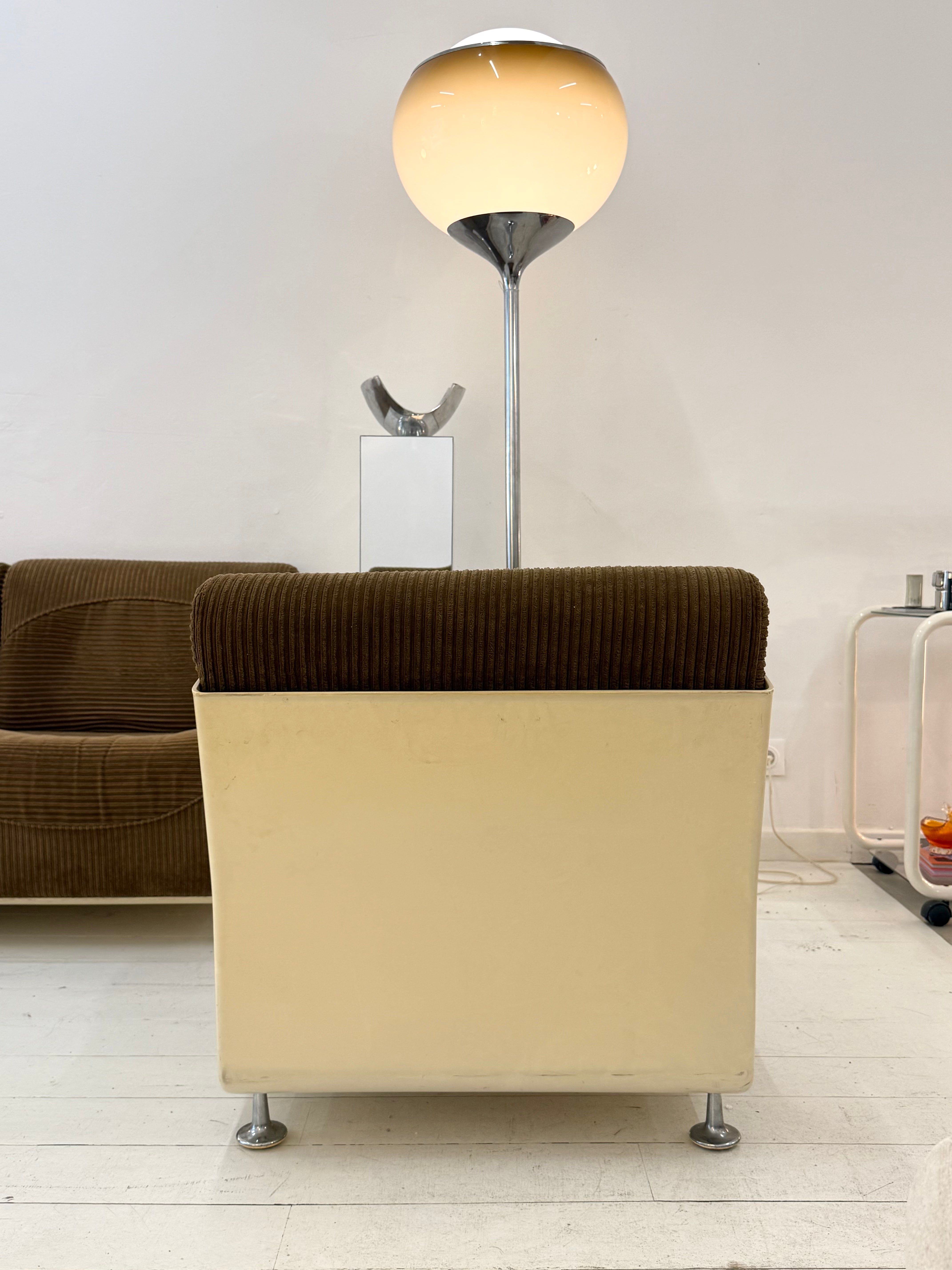 Chauffeuse Space age (1 sur 3), 1970-1980