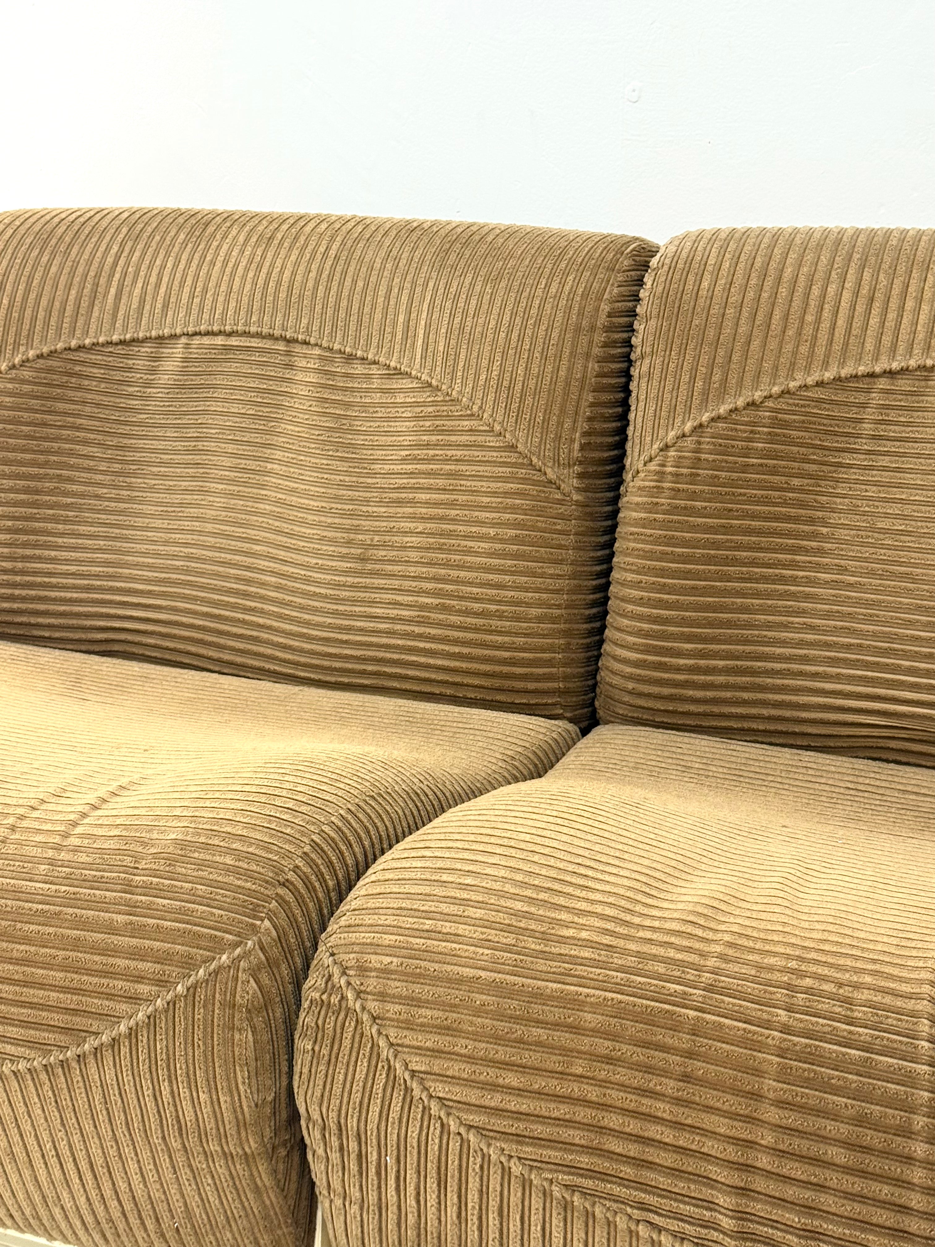 Chauffeuse Space age (1 sur 3), 1970-1980