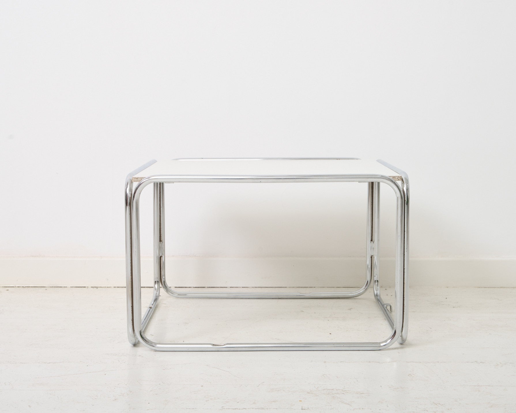Table basse tubulaire, 1970s