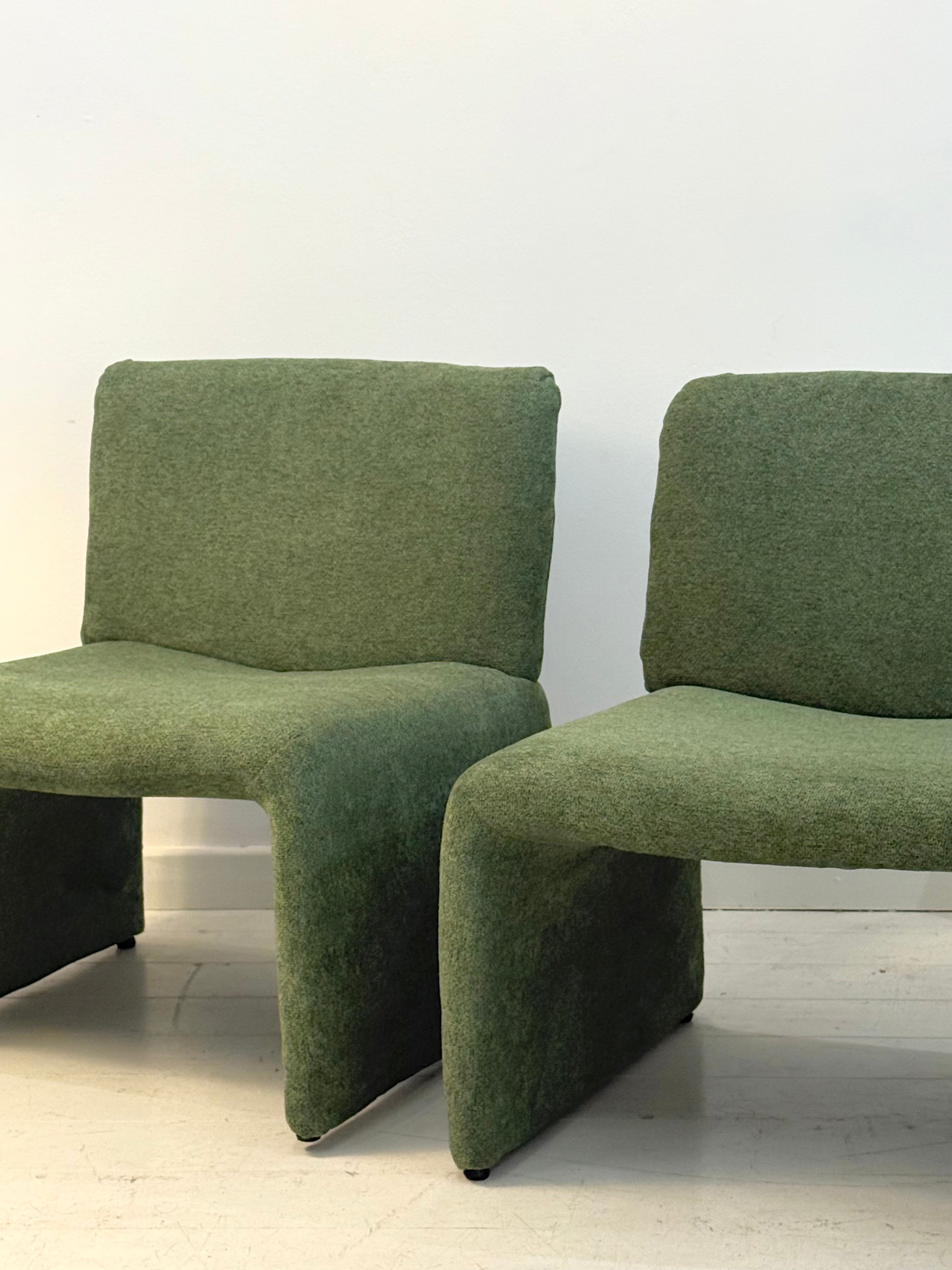 Chauffeuse verte en velours, 1970s