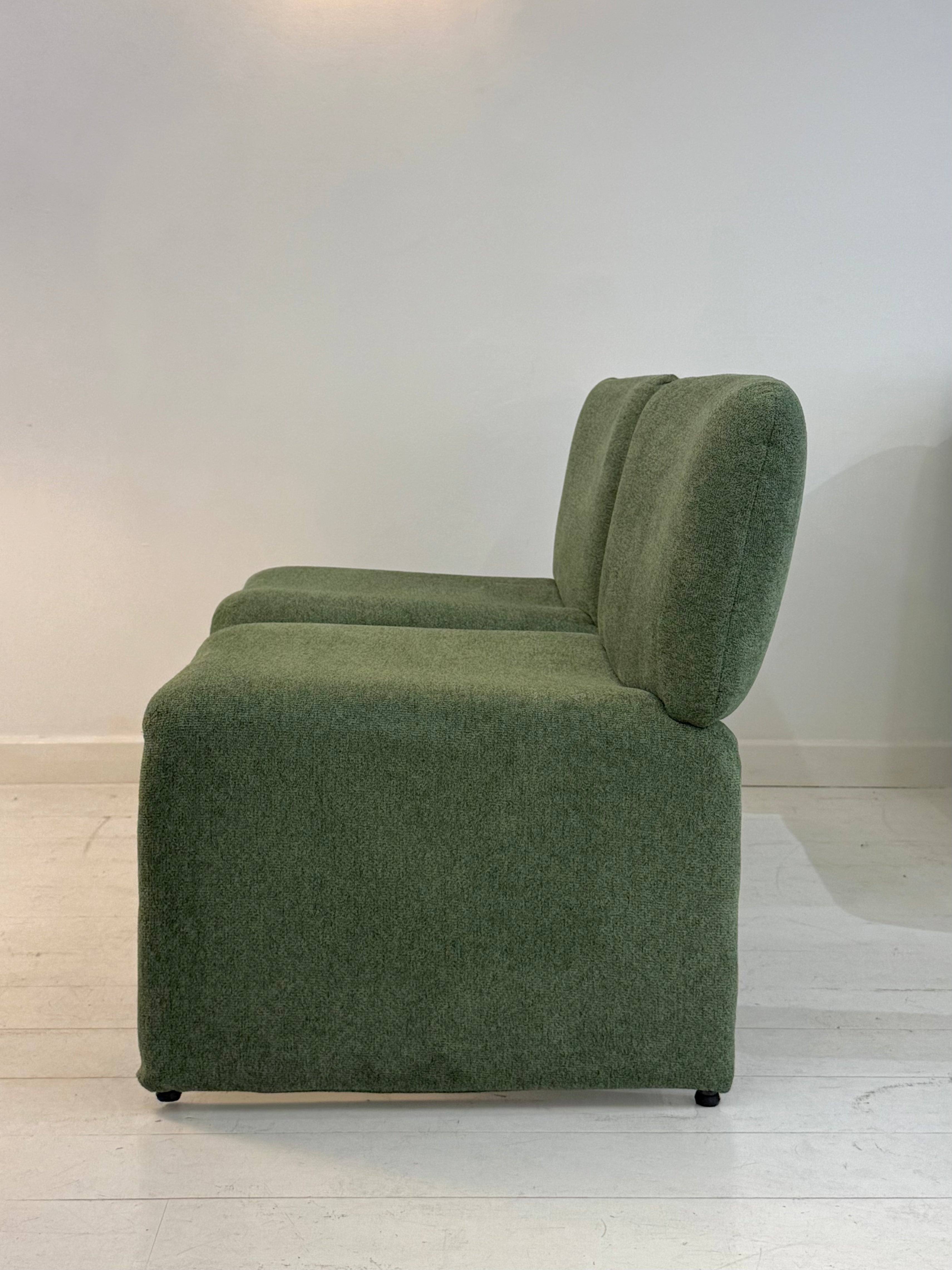 Chauffeuse verte en velours, 1970s