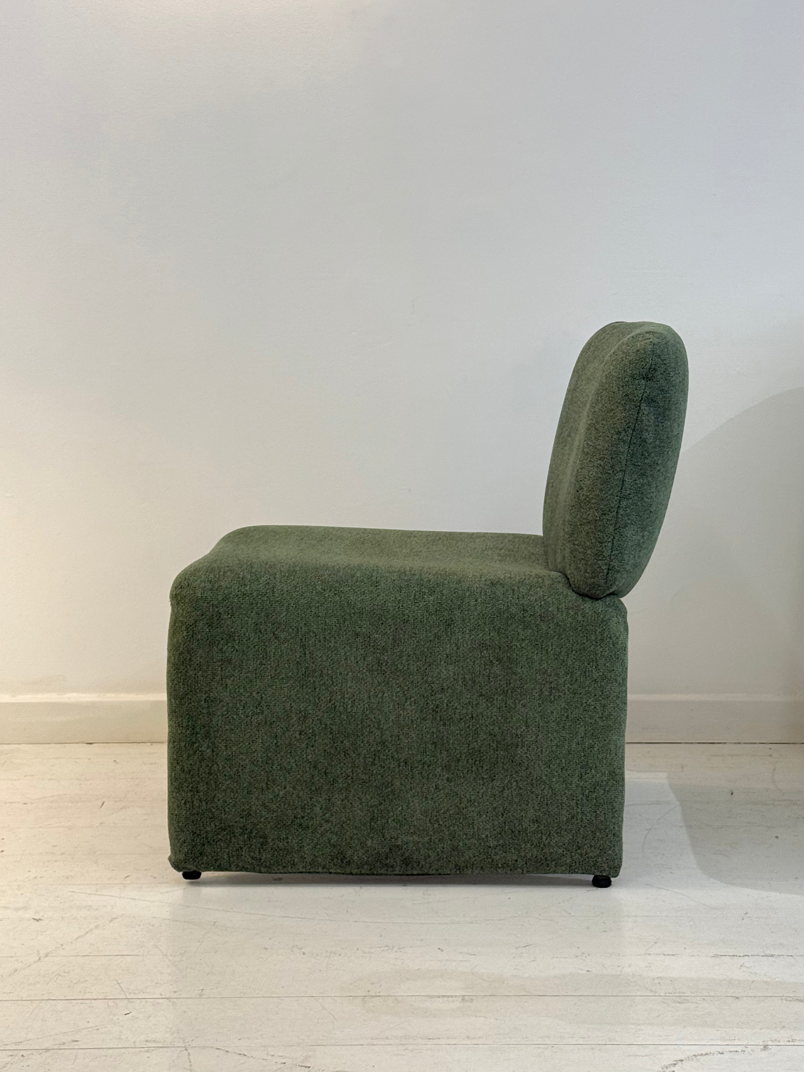 Chauffeuse verte en velours, 1970s