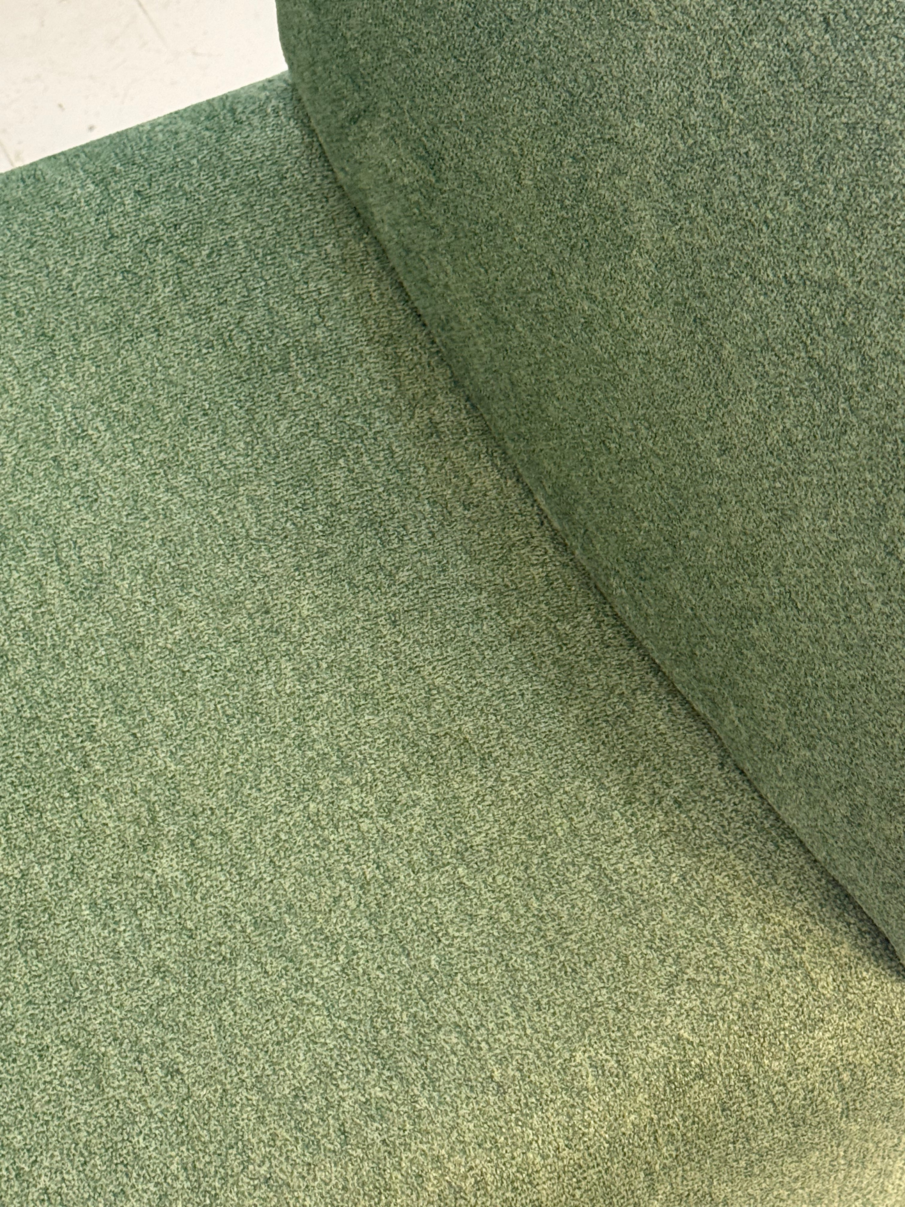 Chauffeuse verte en velours, 1970s