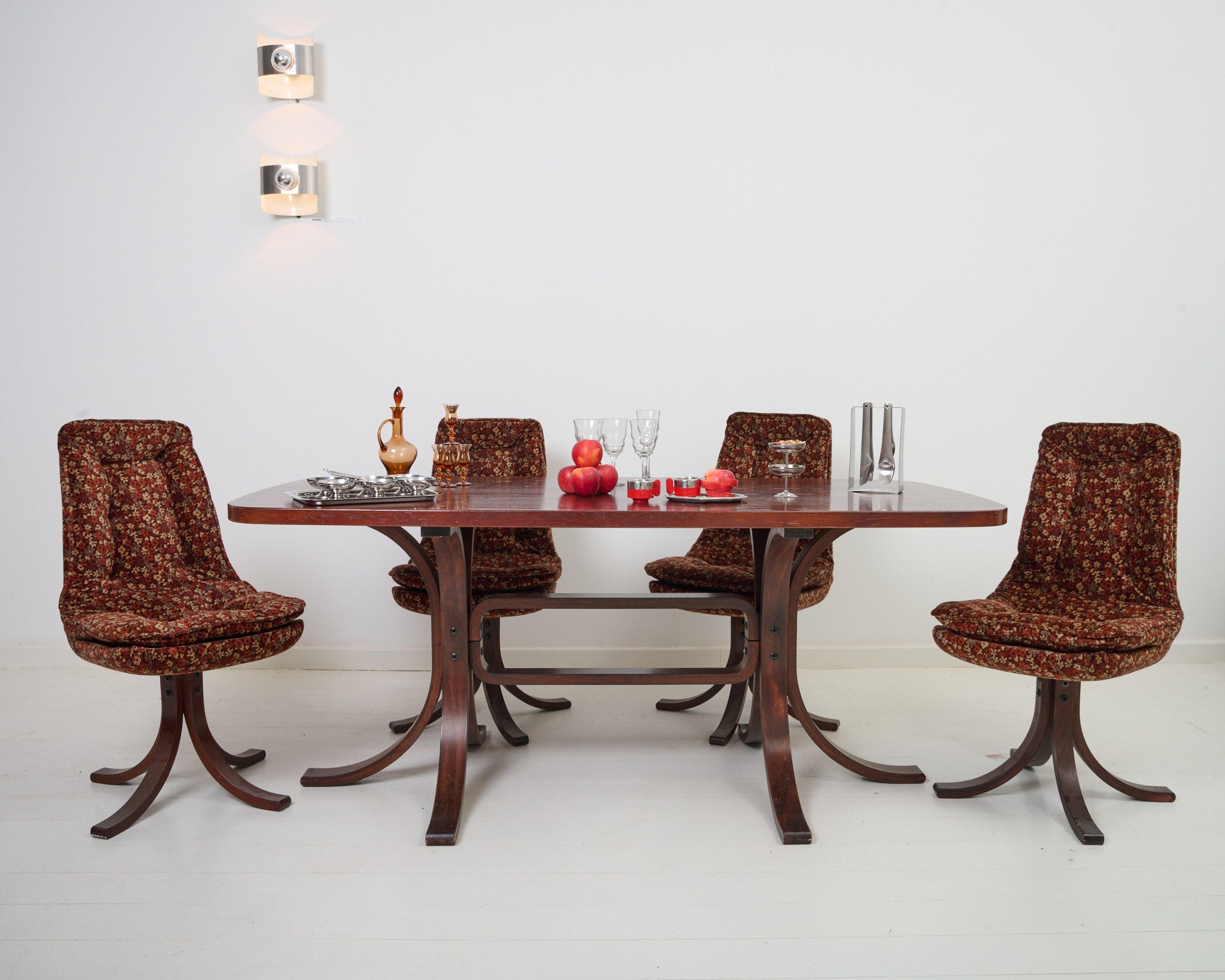 Chaises en velours (4), 1970s