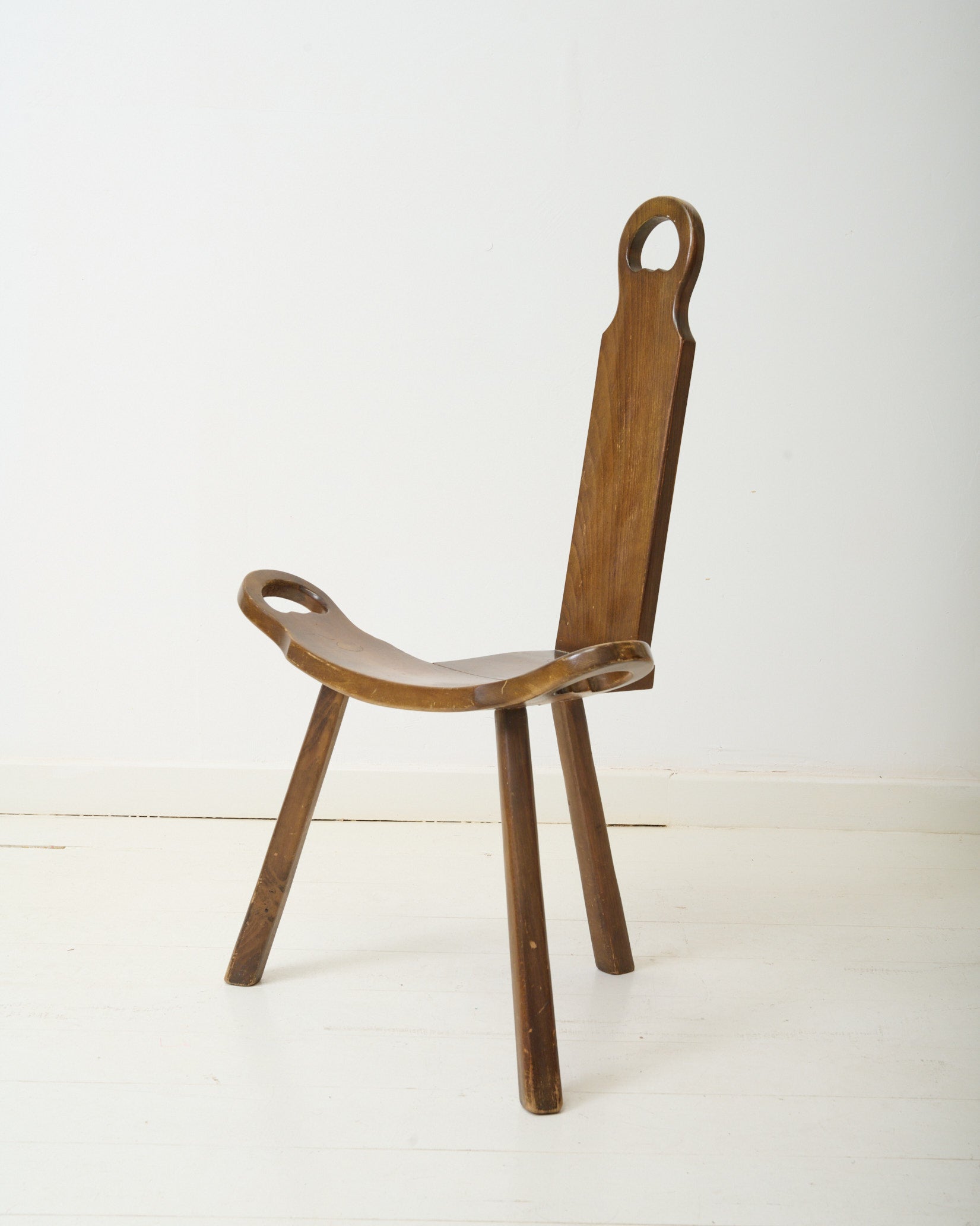 Chaise tripode brutaliste, 1970s