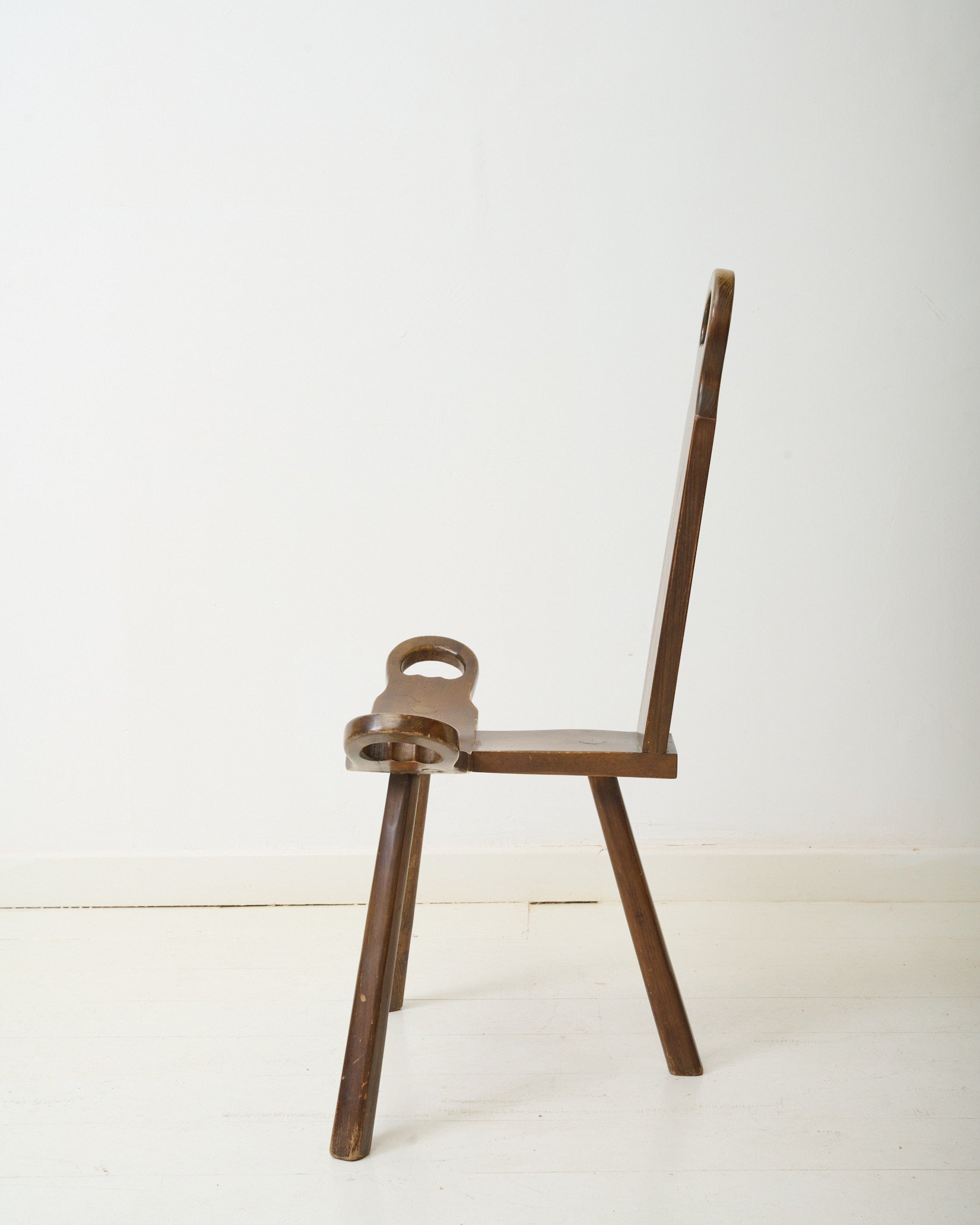 Chaise tripode brutaliste, 1970s