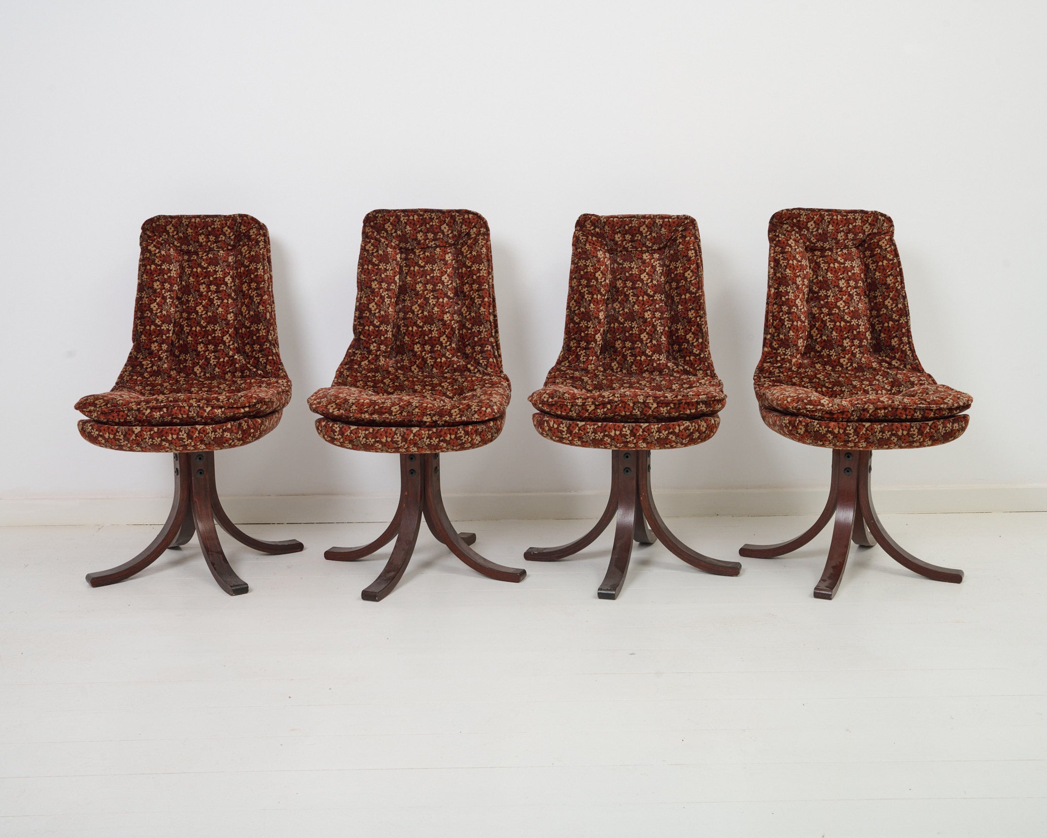 Chaises en velours (4), 1970s