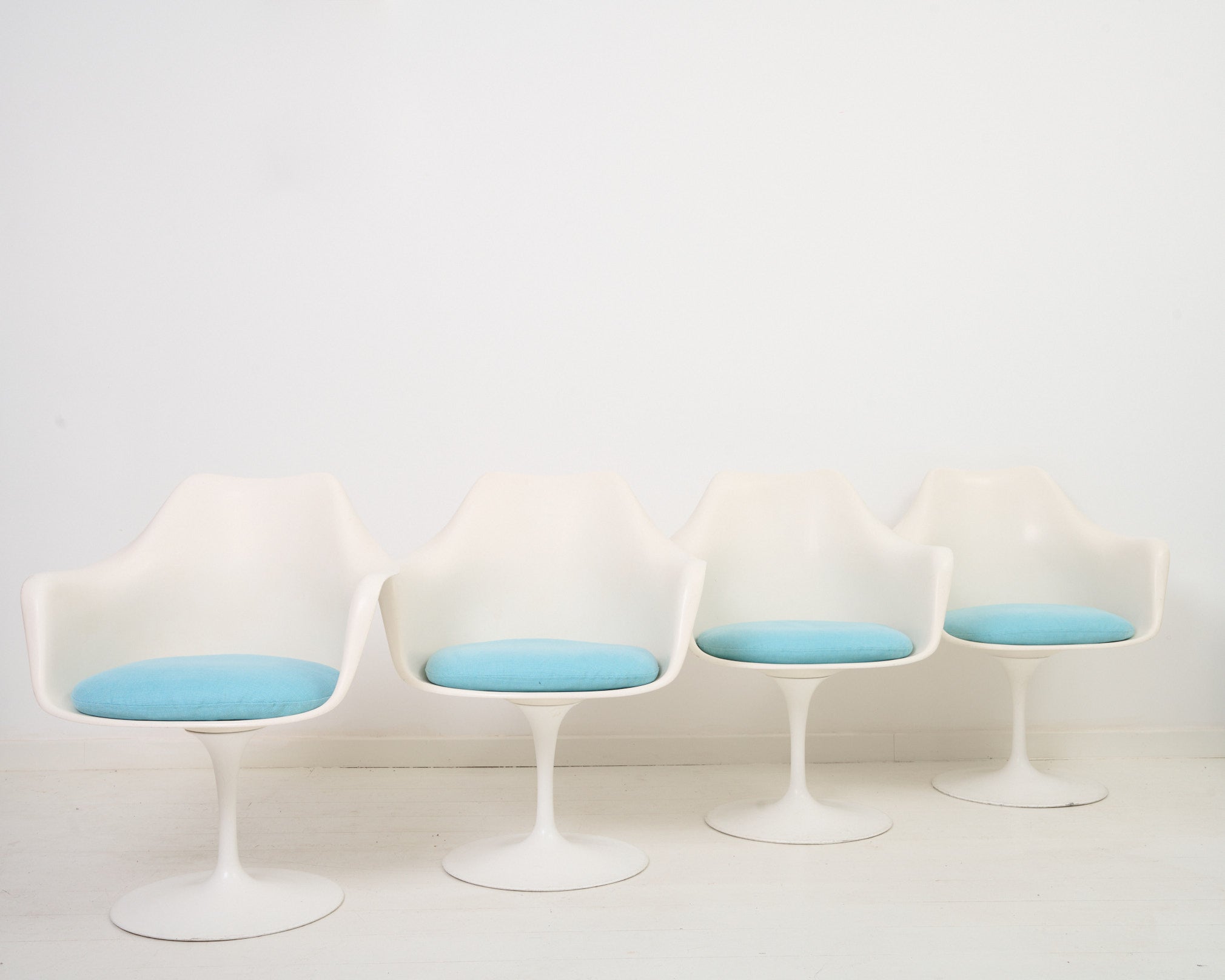 Paire de fauteuils "Tulip" (1 sur 2),  Eero Saarinen, Knoll international