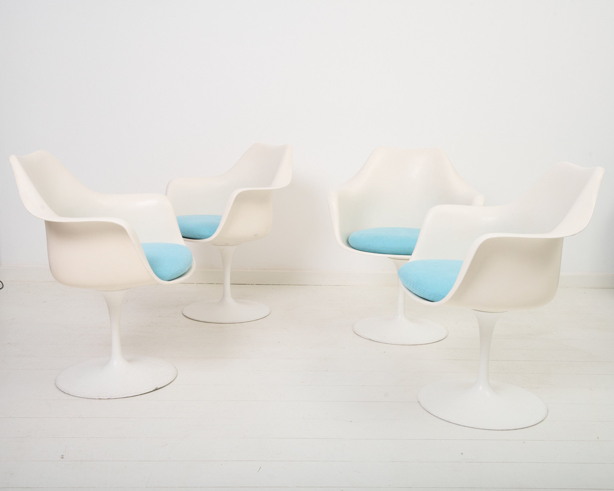 Paire de fauteuils "Tulip" (1 sur 2),  Eero Saarinen, Knoll international