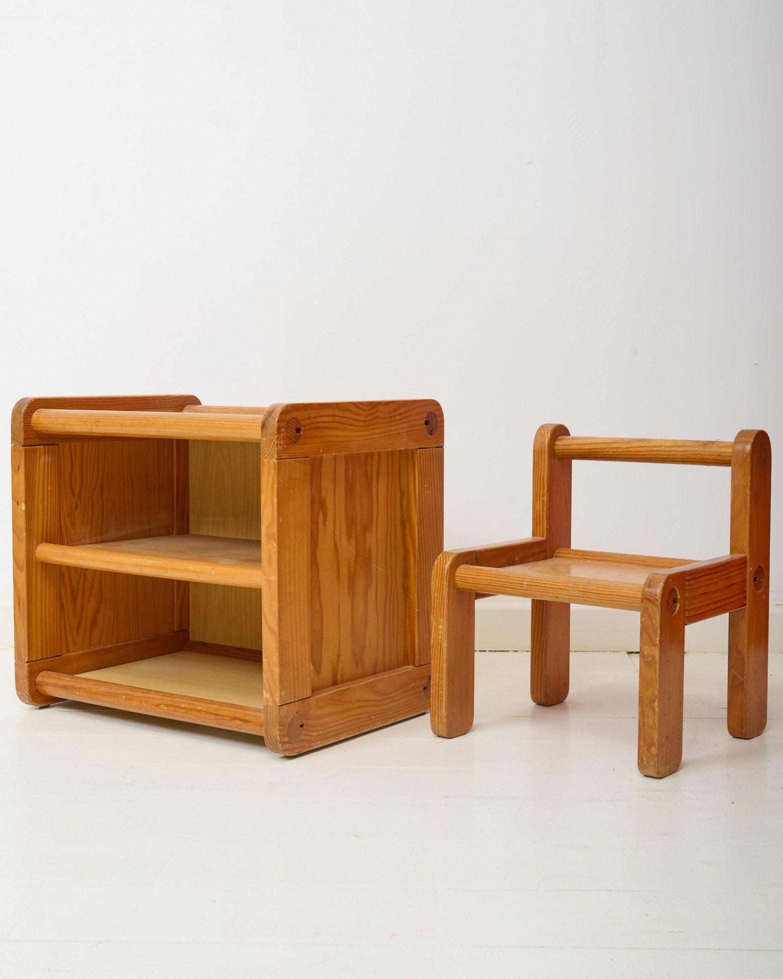 Meuble et chaise enfant, Baumann, 1980