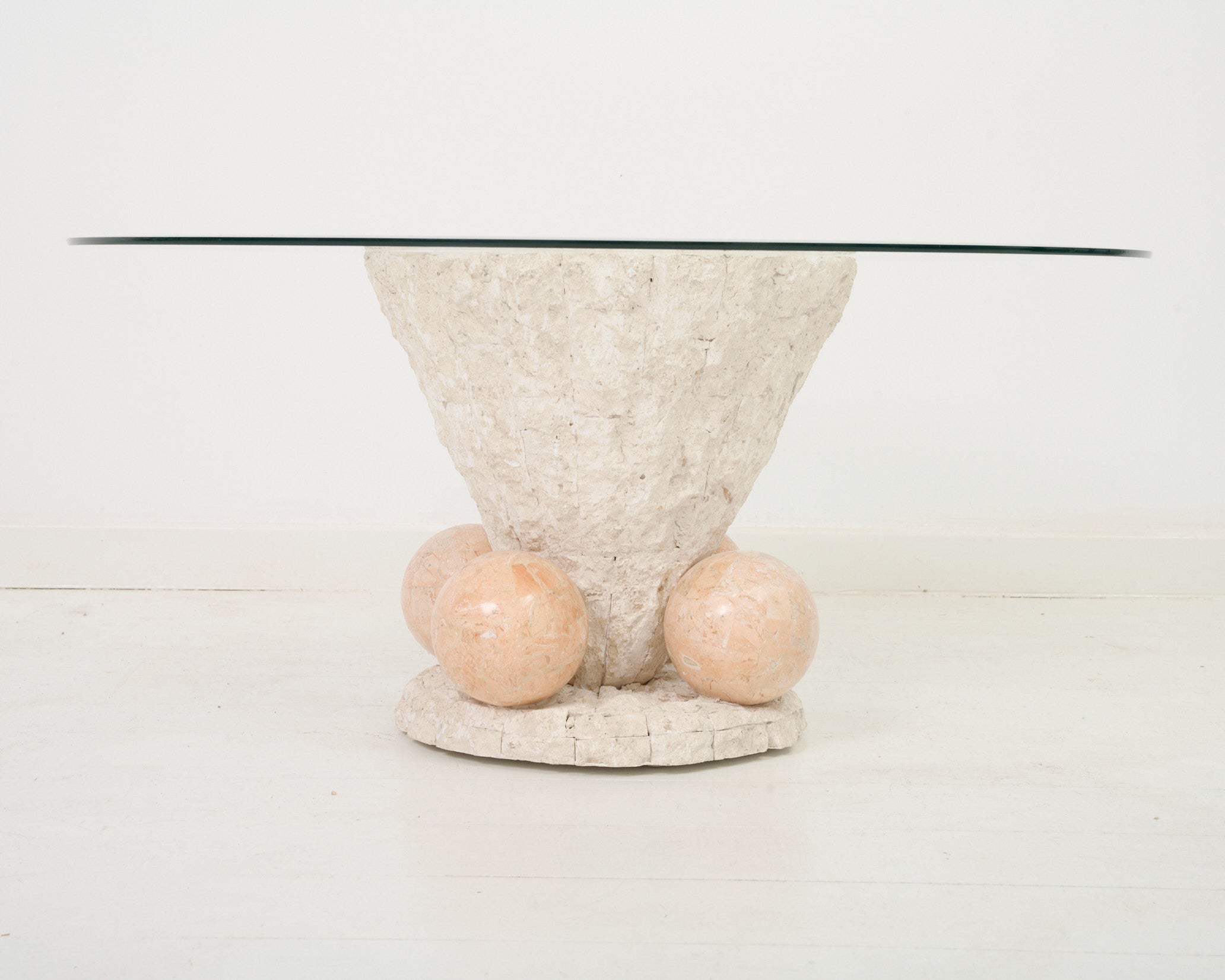 Table basse ronde en verre et pierre, 1970s