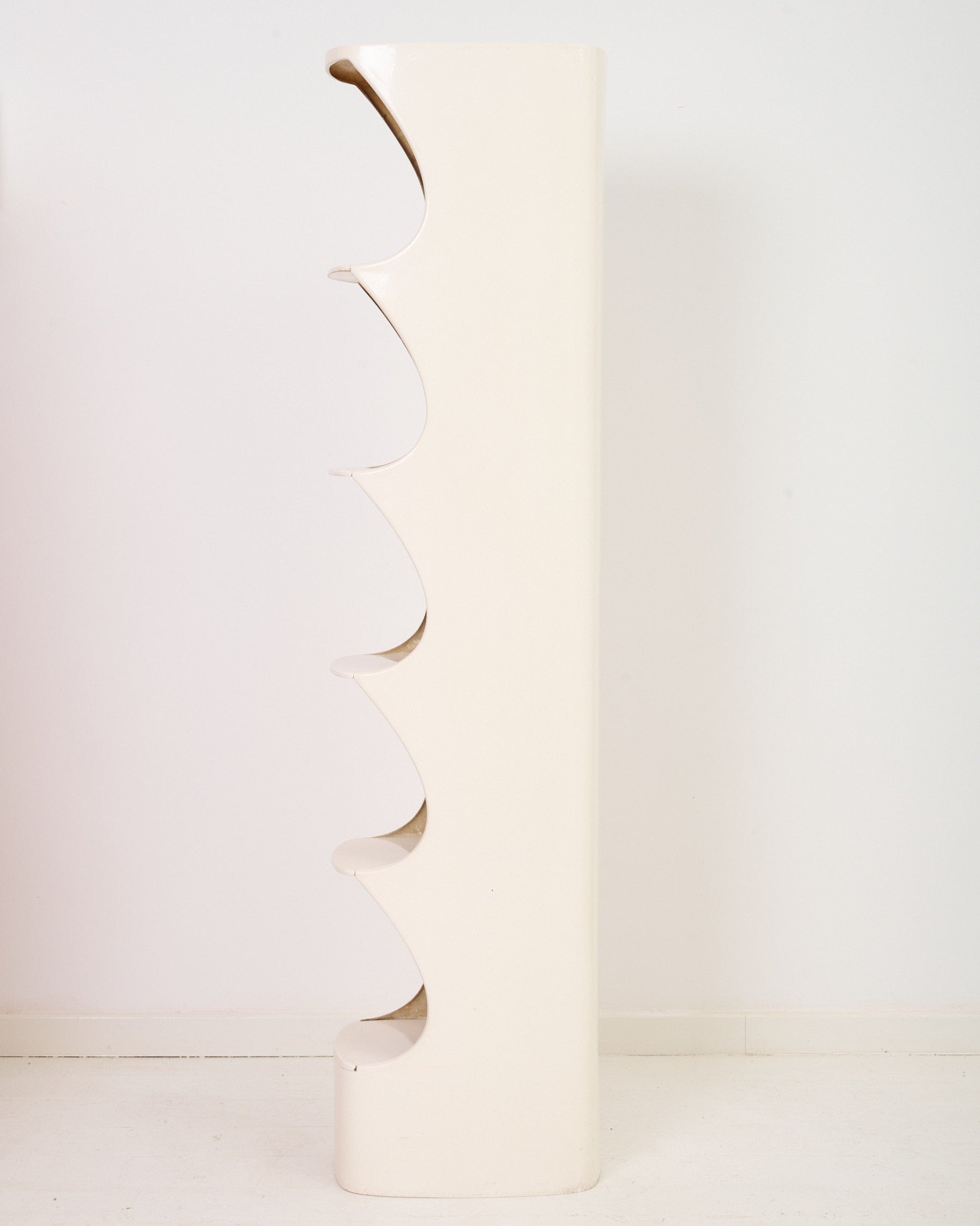 Colonne "Totem" blanc, Valeric Doubroucinskis, Rodier 1970s