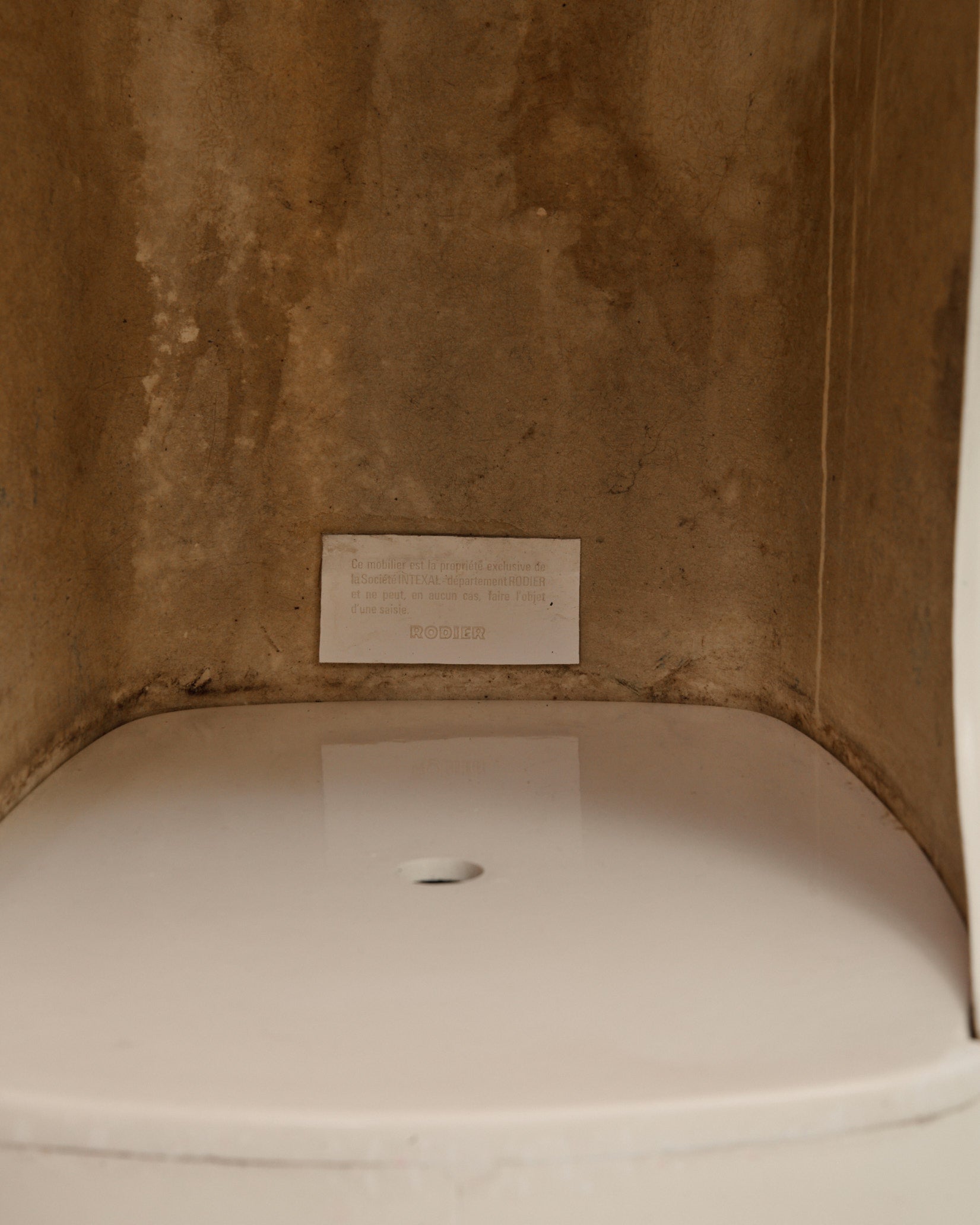 Colonne "Totem" blanc, Valeric Doubroucinskis, Rodier 1970s