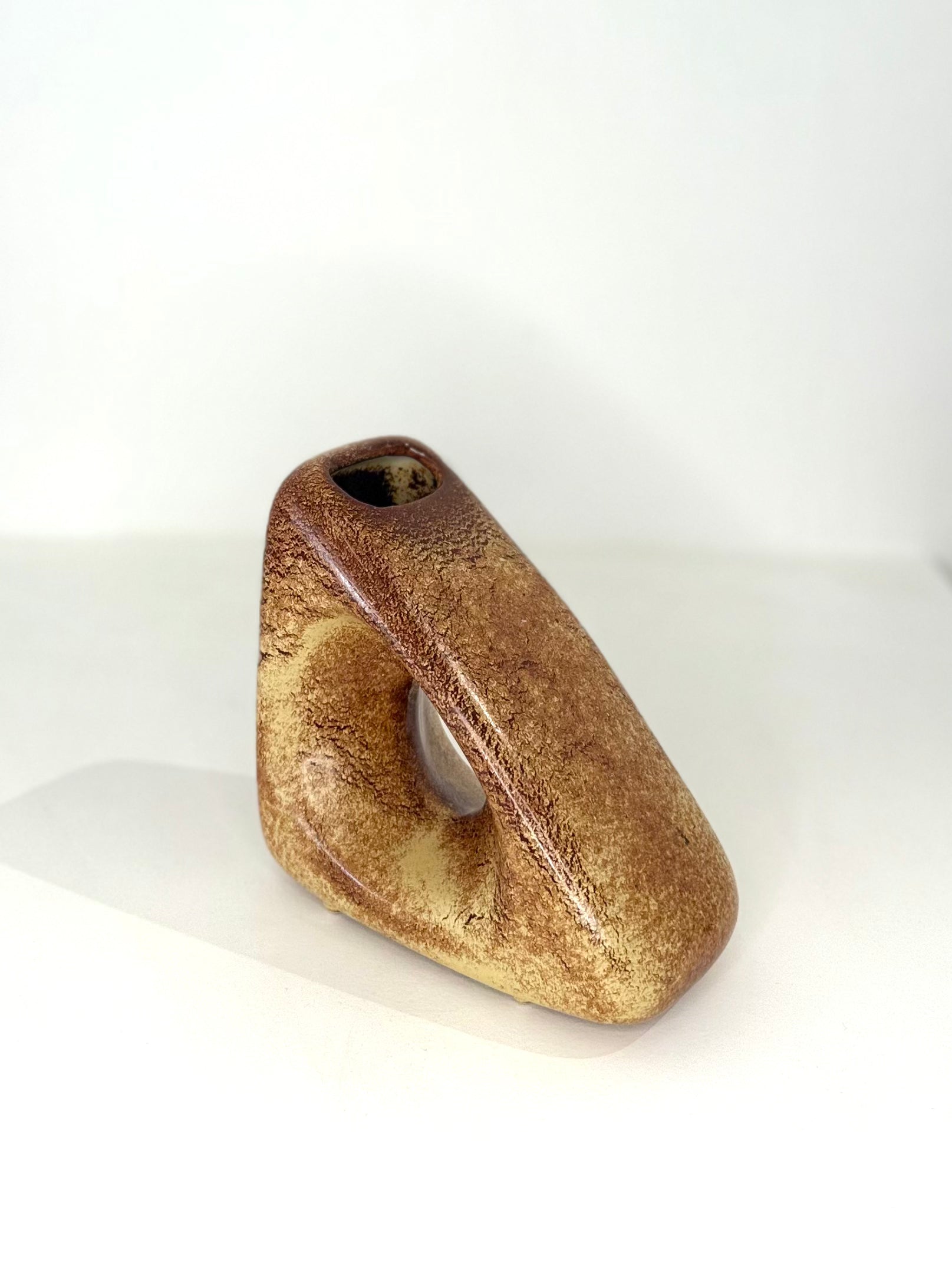 Vase sculptural par Roberto Rigon pour Bertoncello, forme triangle, 1970s