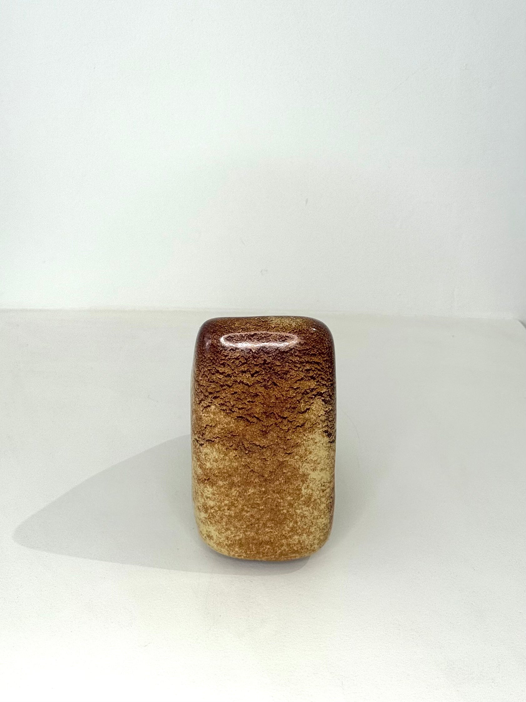 Vase sculptural par Roberto Rigon pour Bertoncello, forme triangle, 1970s