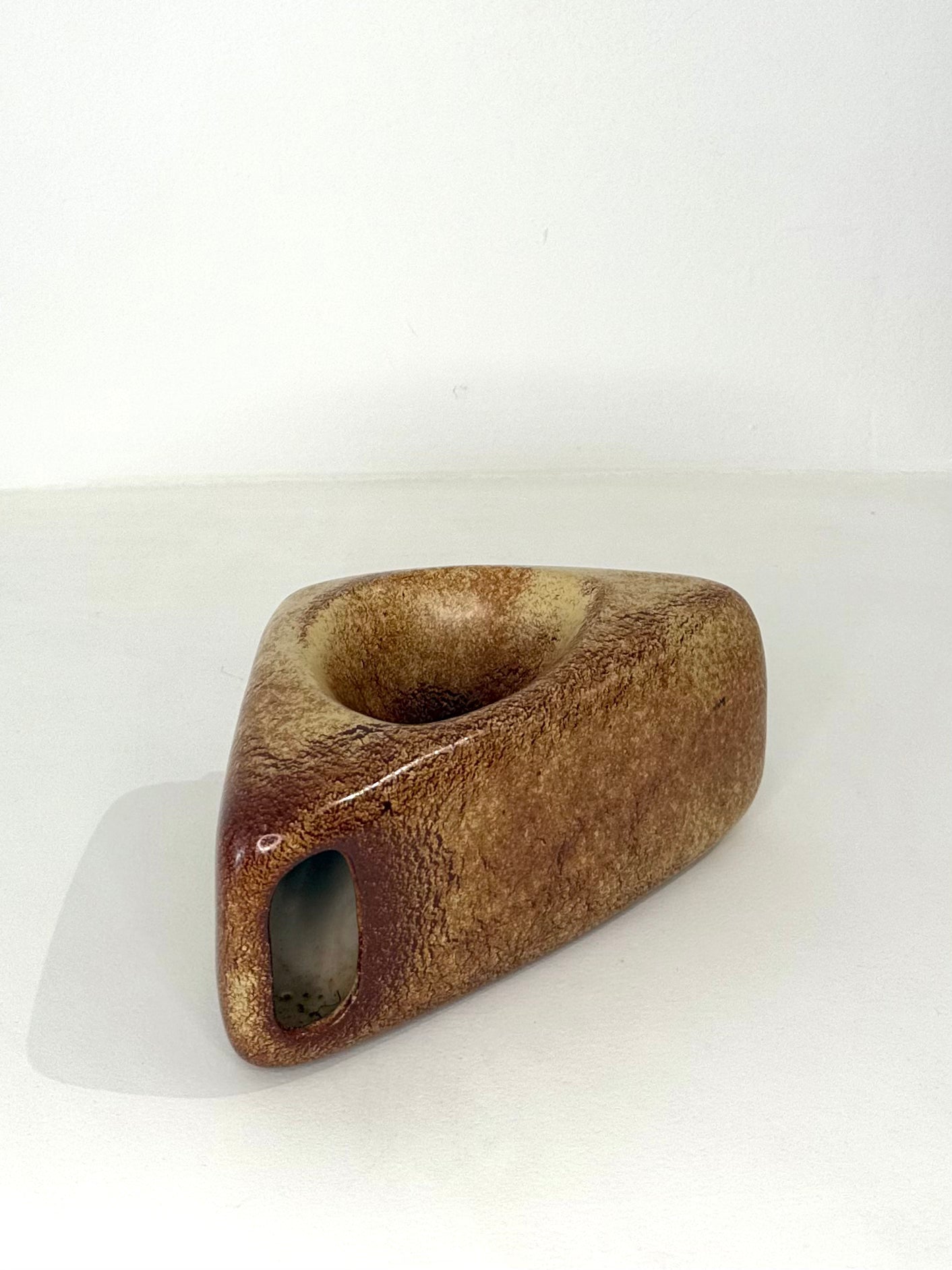 Vase sculptural par Roberto Rigon pour Bertoncello, forme triangle, 1970s